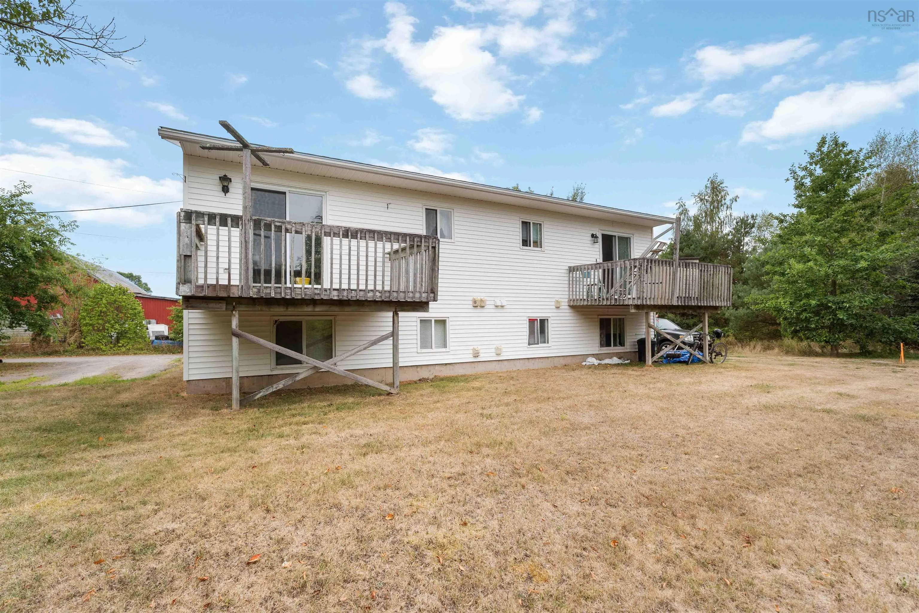 9635/9637 Commercial Street, New Minas, NS B4N 3G6, 4 Bedrooms Bedrooms, ,Residential Income,For Sale,Commercial,202521889