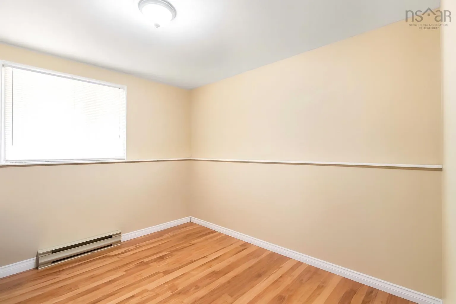 9635/9637 Commercial Street, New Minas, NS B4N 3G6, 4 Bedrooms Bedrooms, ,Residential Income,For Sale,Commercial,202521889