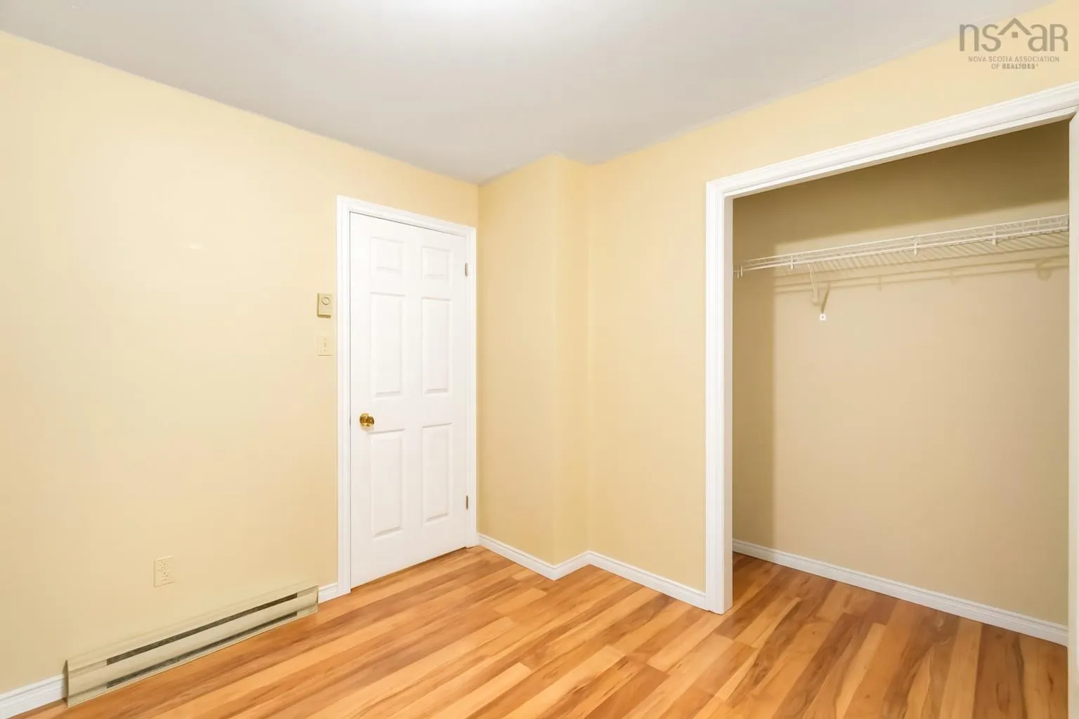 9635/9637 Commercial Street, New Minas, NS B4N 3G6, 4 Bedrooms Bedrooms, ,Residential Income,For Sale,Commercial,202521889