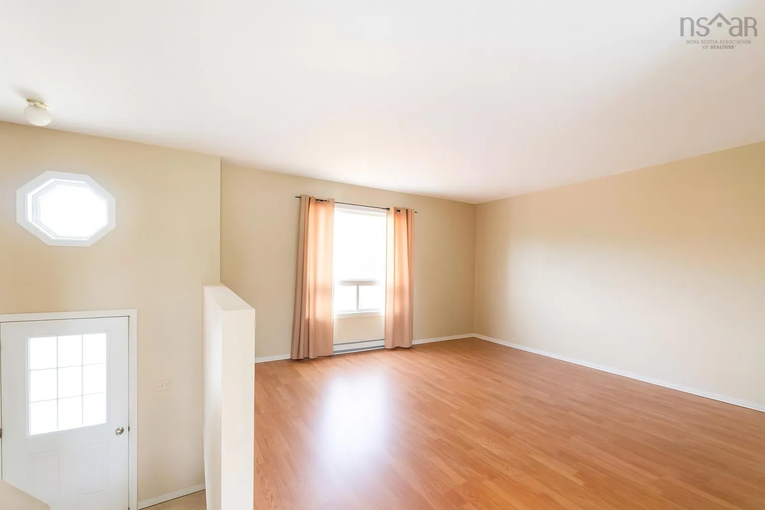 9635/9637 Commercial Street, New Minas, NS B4N 3G6, 4 Bedrooms Bedrooms, ,Residential Income,For Sale,Commercial,202521889