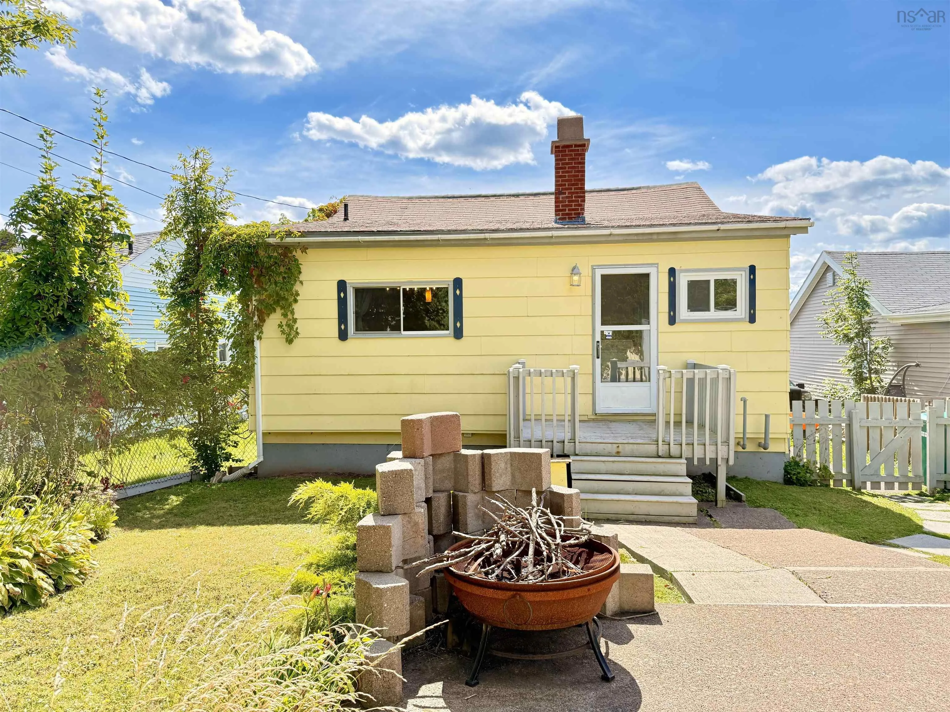 92 Chestnut Street, Pictou, NS B0K 1H0, 2 Bedrooms Bedrooms, ,1 BathroomBathrooms,Residential,For Sale,Chestnut Street,202521989