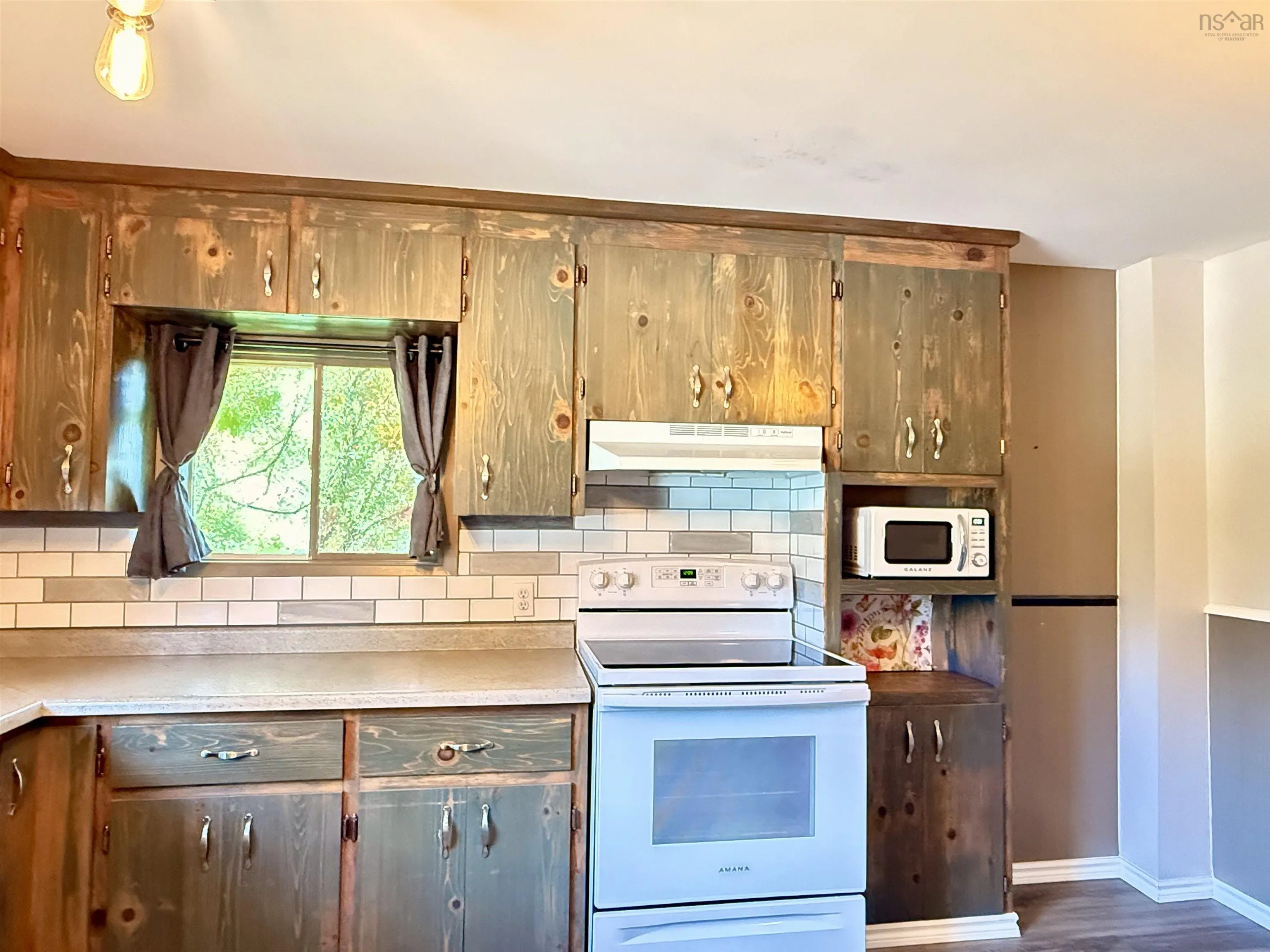 92 Chestnut Street, Pictou, NS B0K 1H0, 2 Bedrooms Bedrooms, ,1 BathroomBathrooms,Residential,For Sale,Chestnut Street,202521989