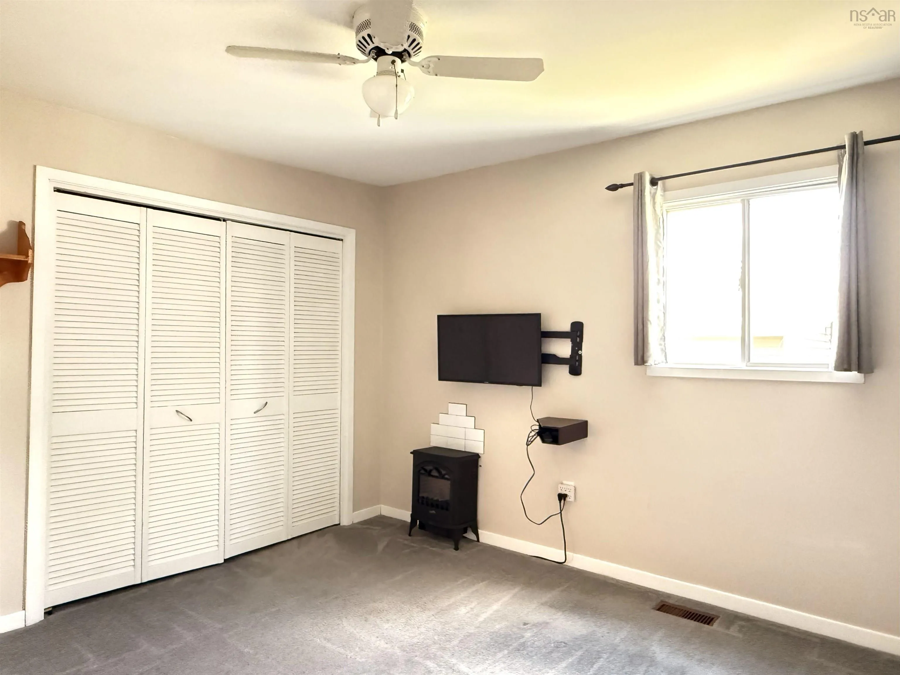 92 Chestnut Street, Pictou, NS B0K 1H0, 2 Bedrooms Bedrooms, ,1 BathroomBathrooms,Residential,For Sale,Chestnut Street,202521989
