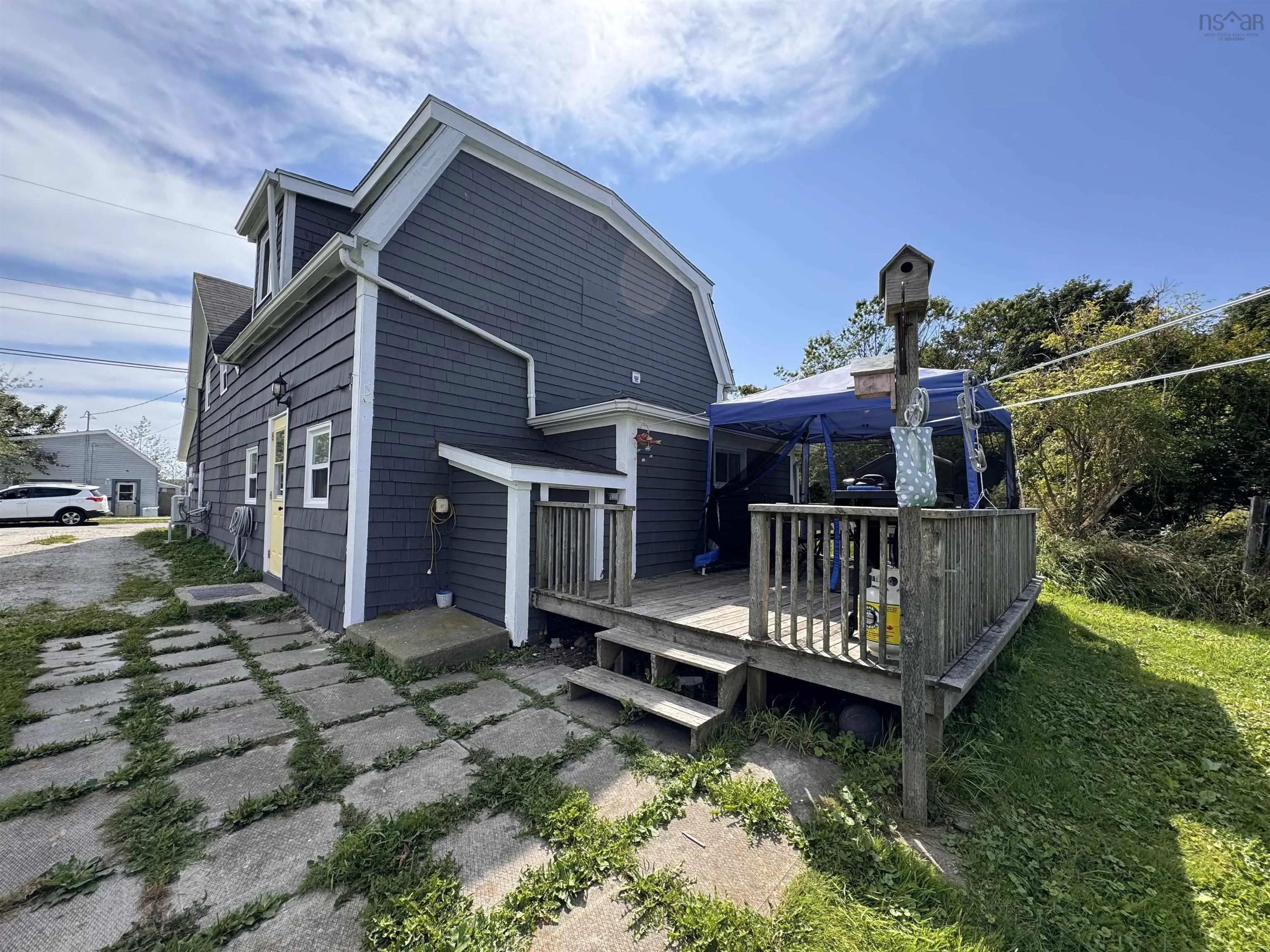 12 Church Street, Yarmouth, NS B5A 3Z1, 4 Bedrooms Bedrooms, ,2 BathroomsBathrooms,Residential,For Sale,Church,202523017