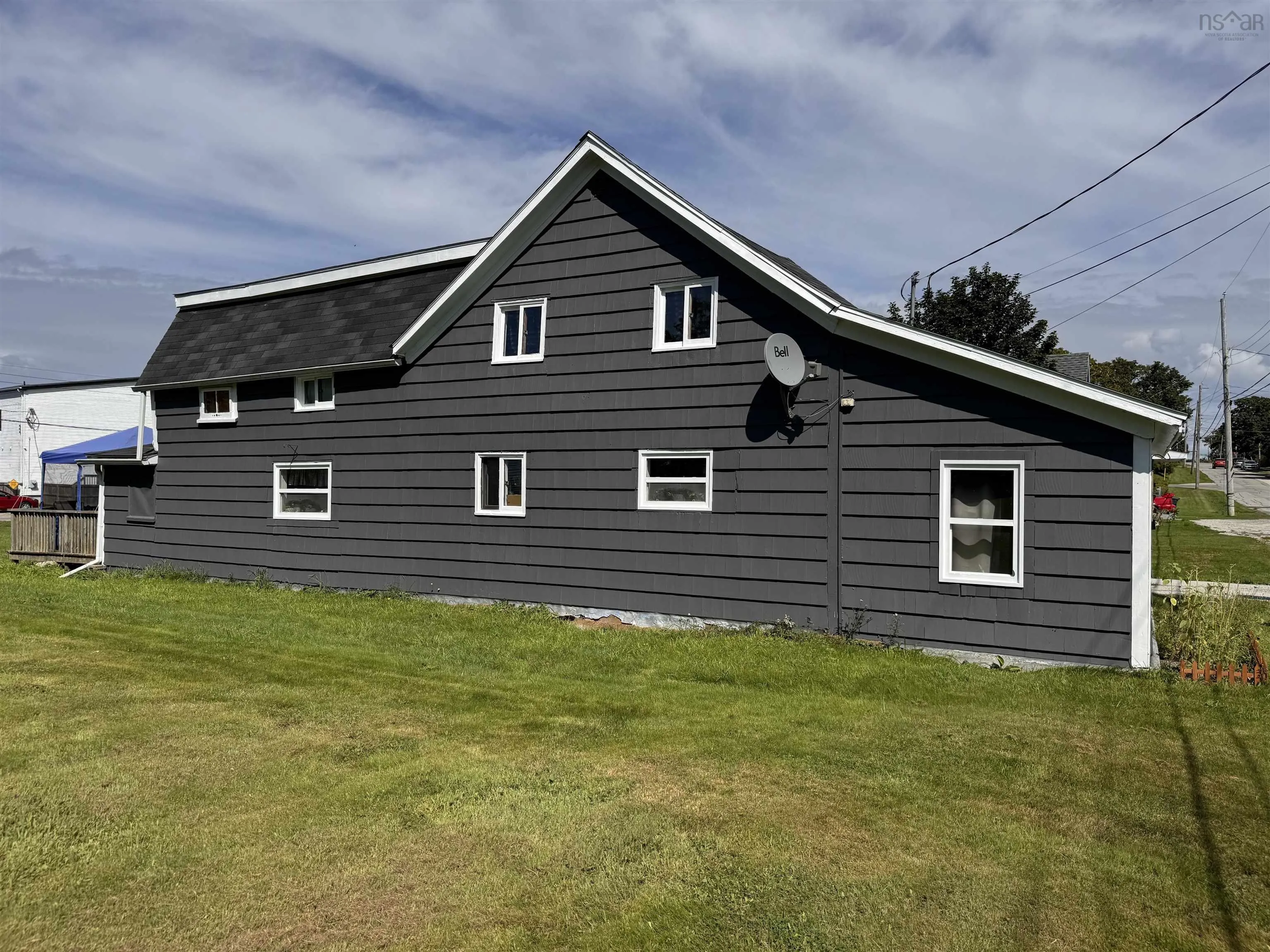 12 Church Street, Yarmouth, NS B5A 3Z1, 4 Bedrooms Bedrooms, ,2 BathroomsBathrooms,Residential,For Sale,Church,202523017