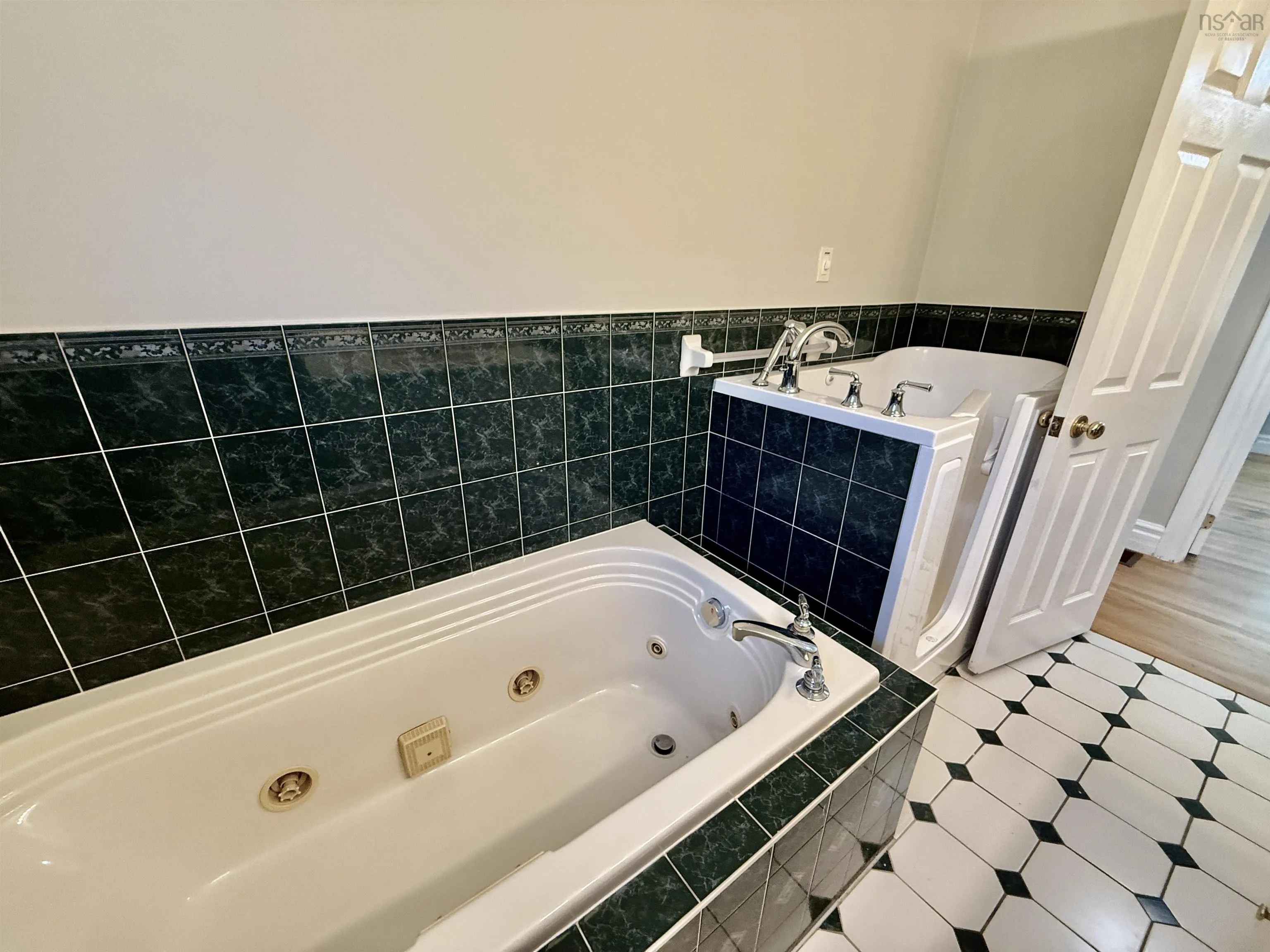 2 Laurentian Drive, Halifax, NS B3M 3G3, 4 Bedrooms Bedrooms, ,2 BathroomsBathrooms,Residential,For Sale,Laurentian,202523499