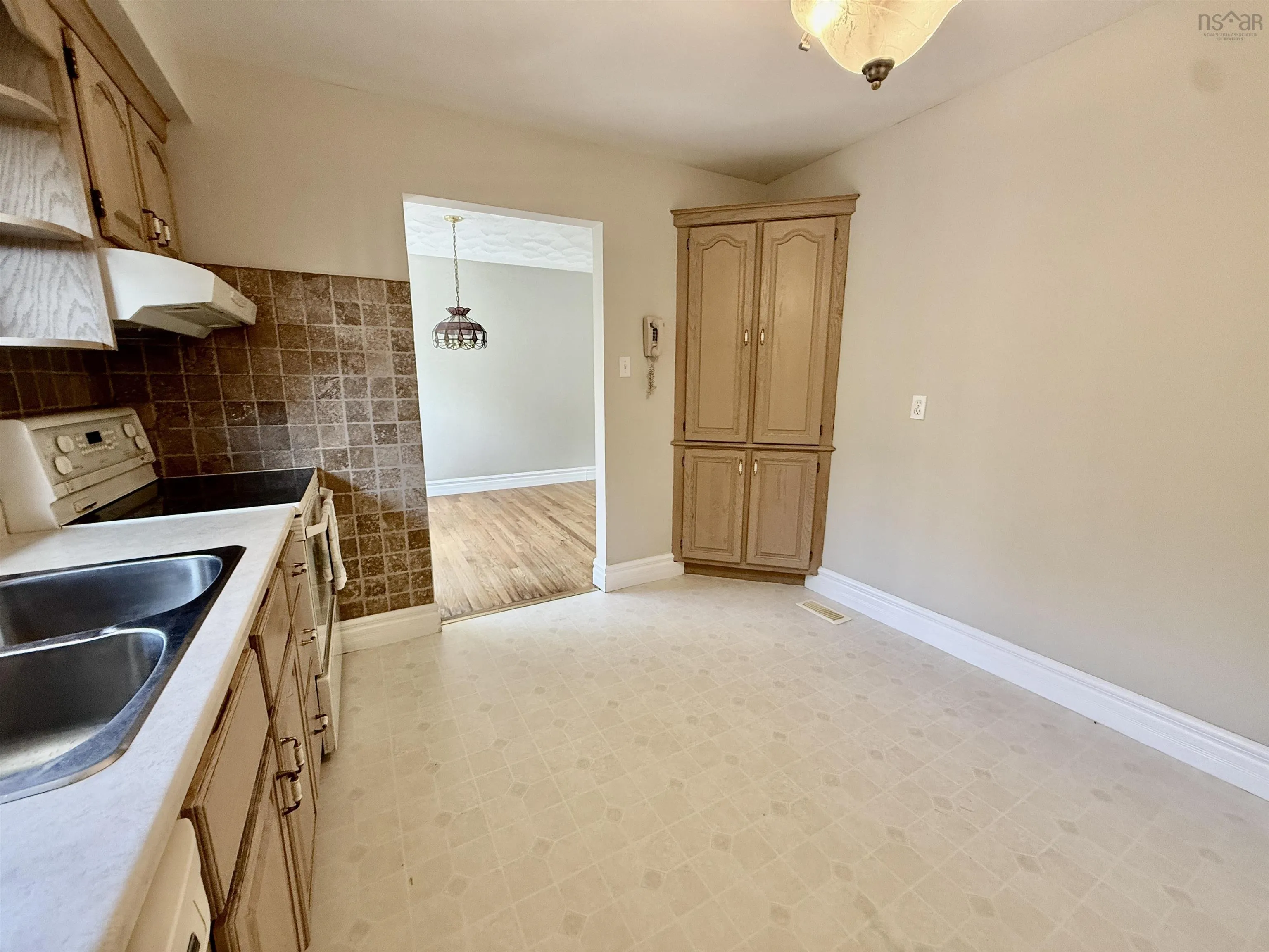 2 Laurentian Drive, Halifax, NS B3M 3G3, 4 Bedrooms Bedrooms, ,2 BathroomsBathrooms,Residential,For Sale,Laurentian,202523499
