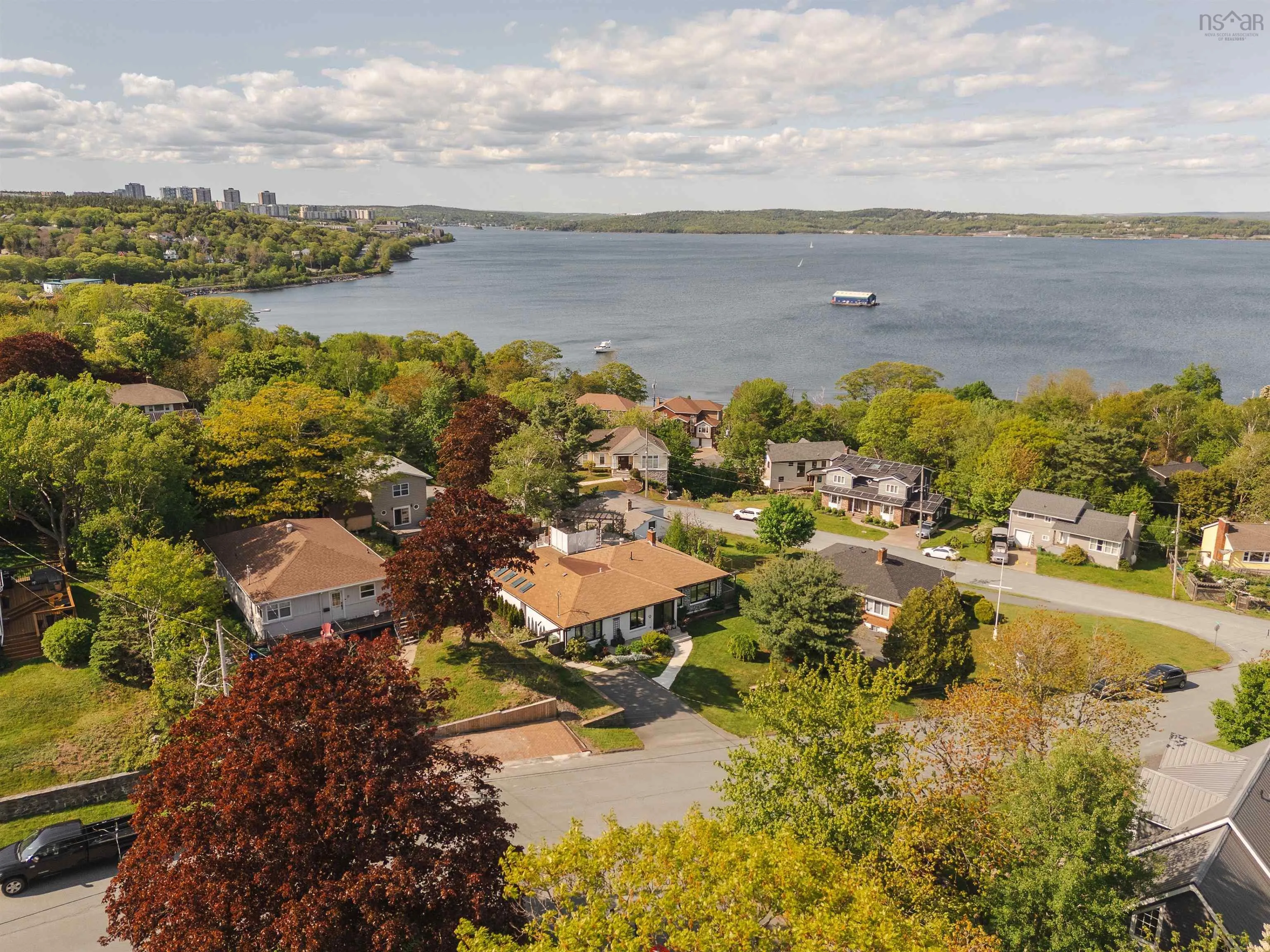 9 Lynwood Drive, Halifax, NS B3M 1Y8, 3 Bedrooms Bedrooms, ,3 BathroomsBathrooms,Residential,For Sale,Lynwood,202514864