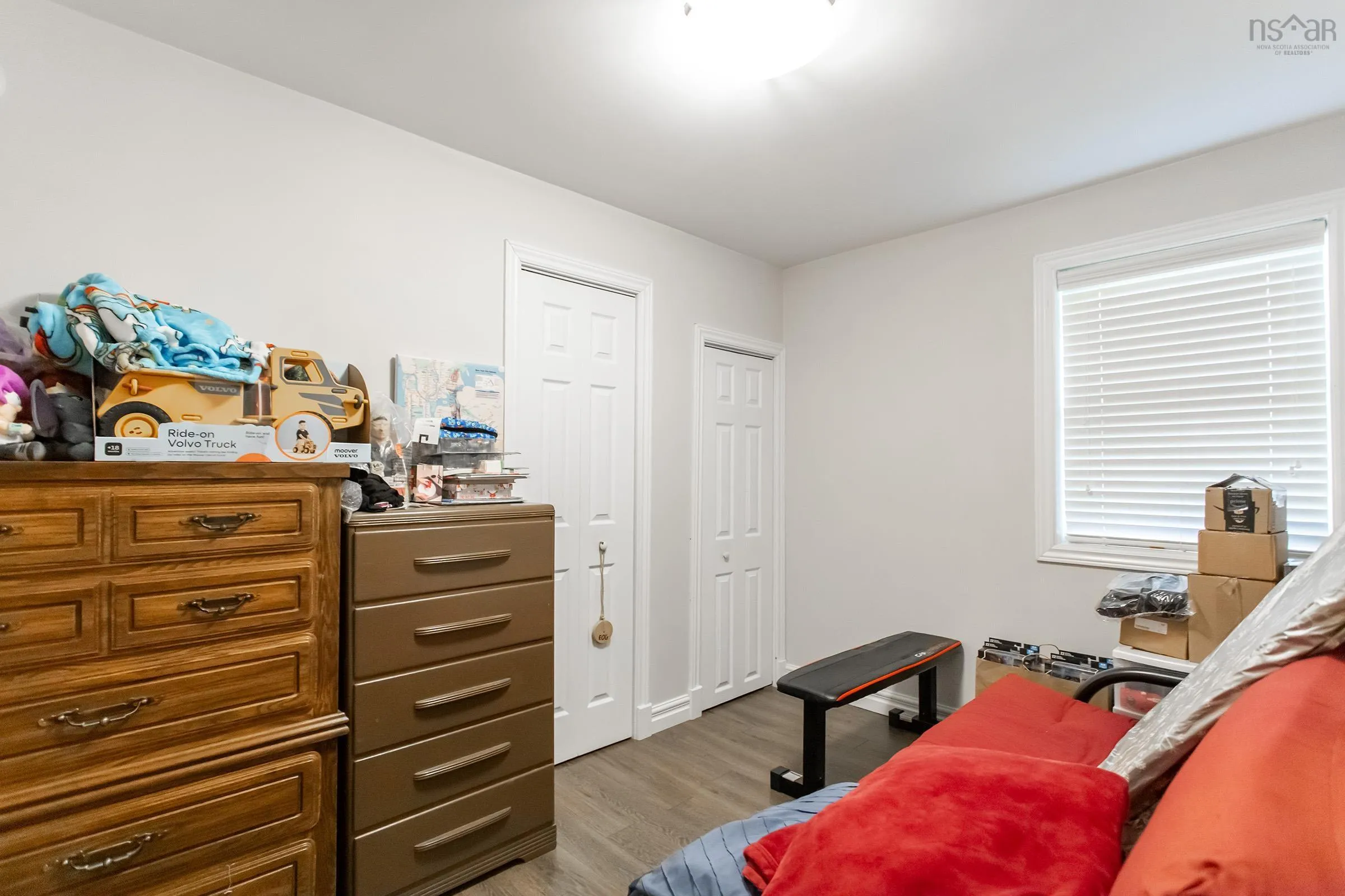 27 Canaan Avenue, Kentville, NS B4N 1B8, 4 Bedrooms Bedrooms, ,Residential Income,For Sale,Canaan,202519900
