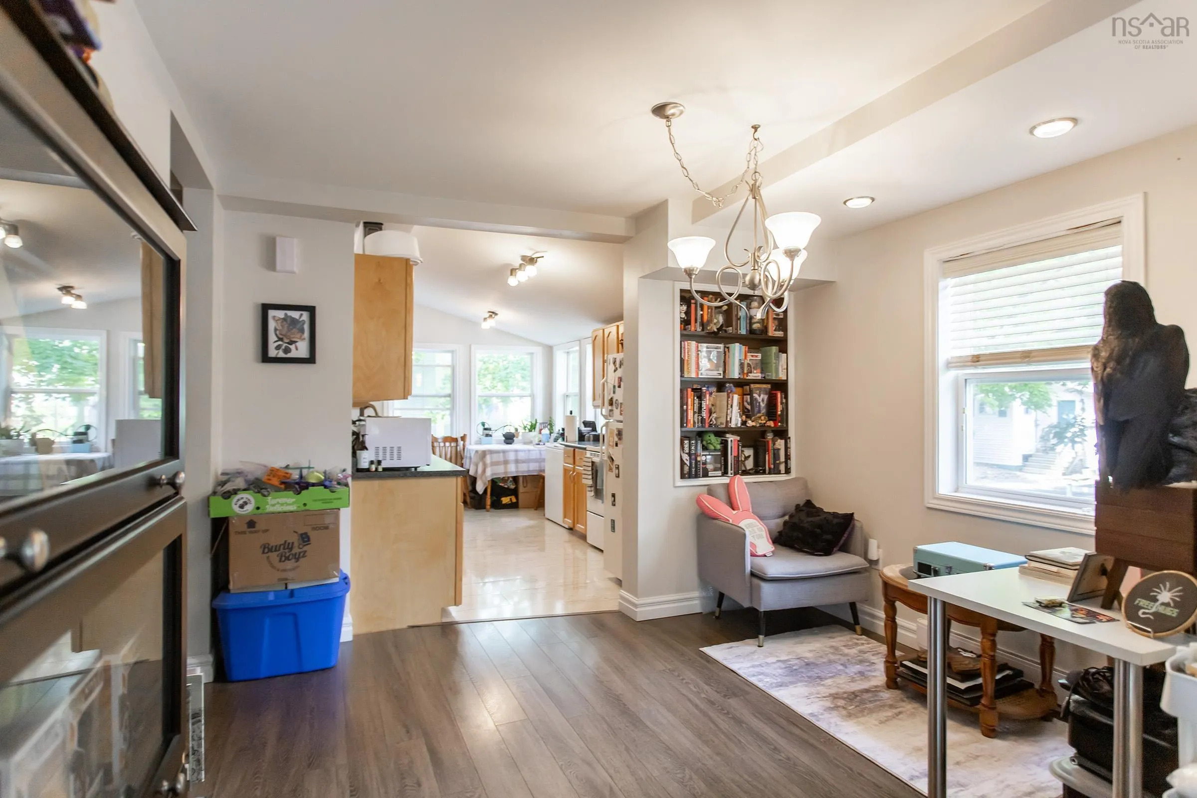 27 Canaan Avenue, Kentville, NS B4N 1B8, 4 Bedrooms Bedrooms, ,Residential Income,For Sale,Canaan,202519900