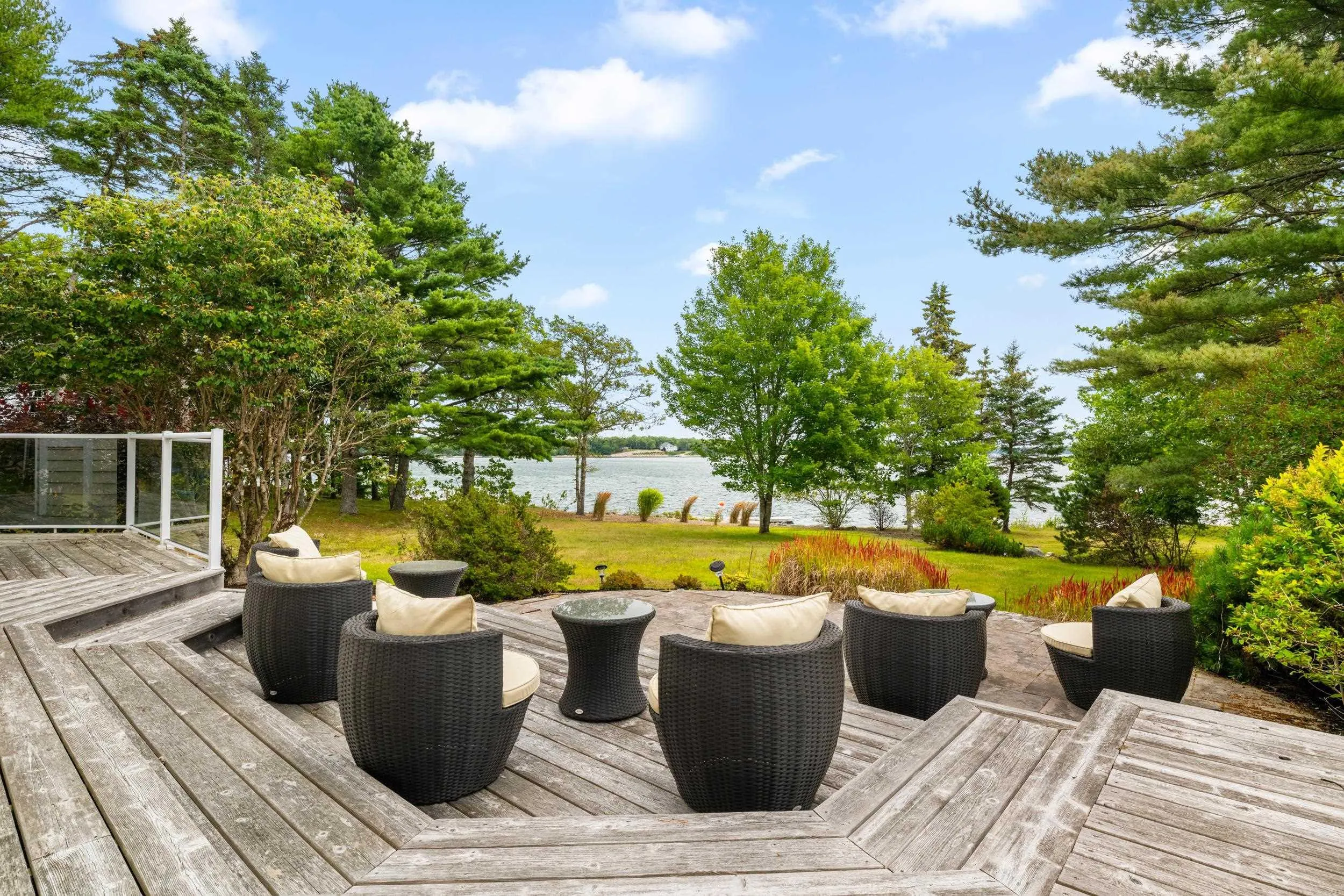 217 Borgalds Drive, Chester Basin, NS B0J 1K0, 4 Bedrooms Bedrooms, ,3 BathroomsBathrooms,Residential,For Sale,Borgalds,202521659
