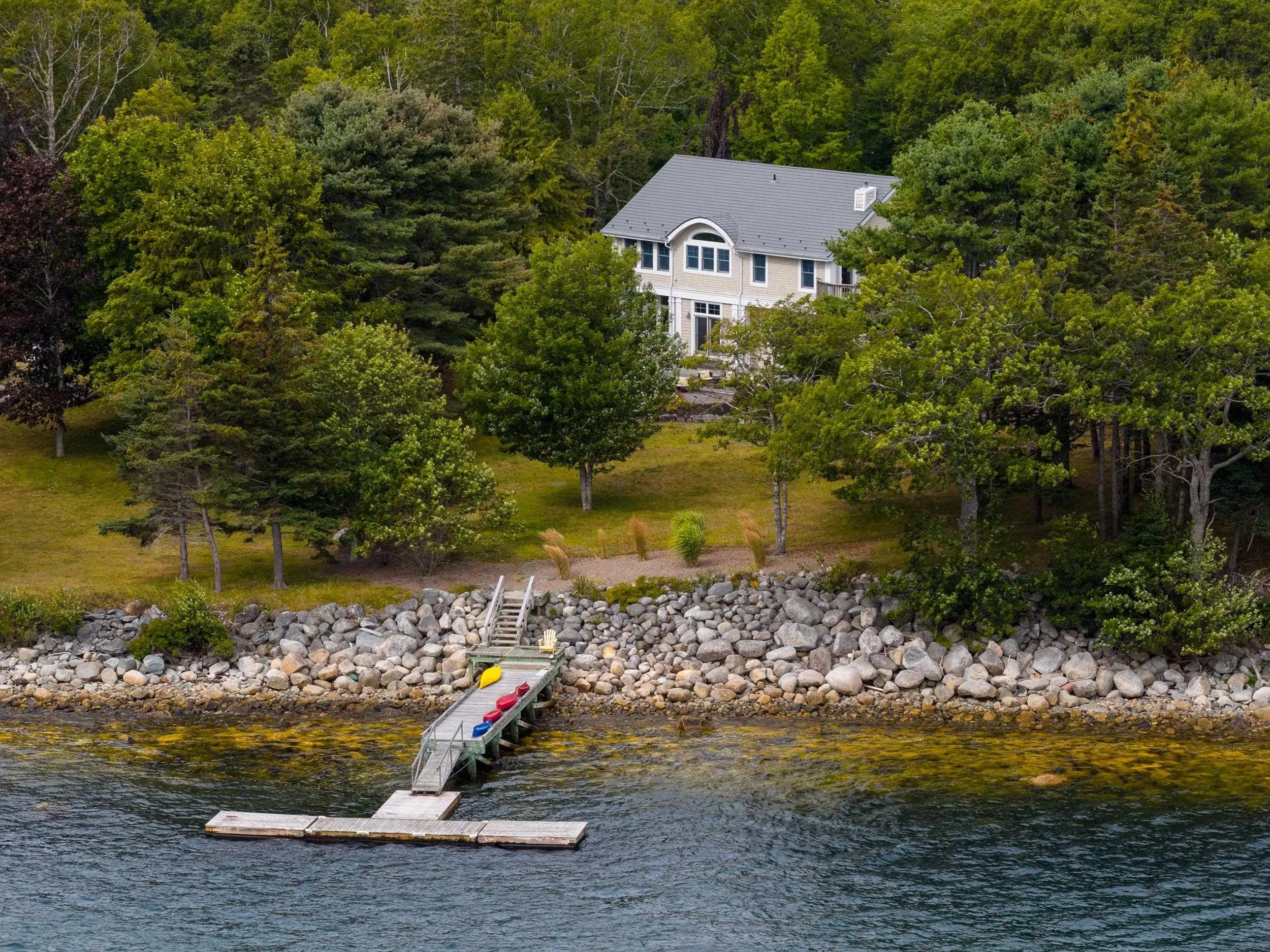 217 Borgalds Drive, Chester Basin, NS B0J 1K0, 4 Bedrooms Bedrooms, ,3 BathroomsBathrooms,Residential,For Sale,Borgalds,202521659