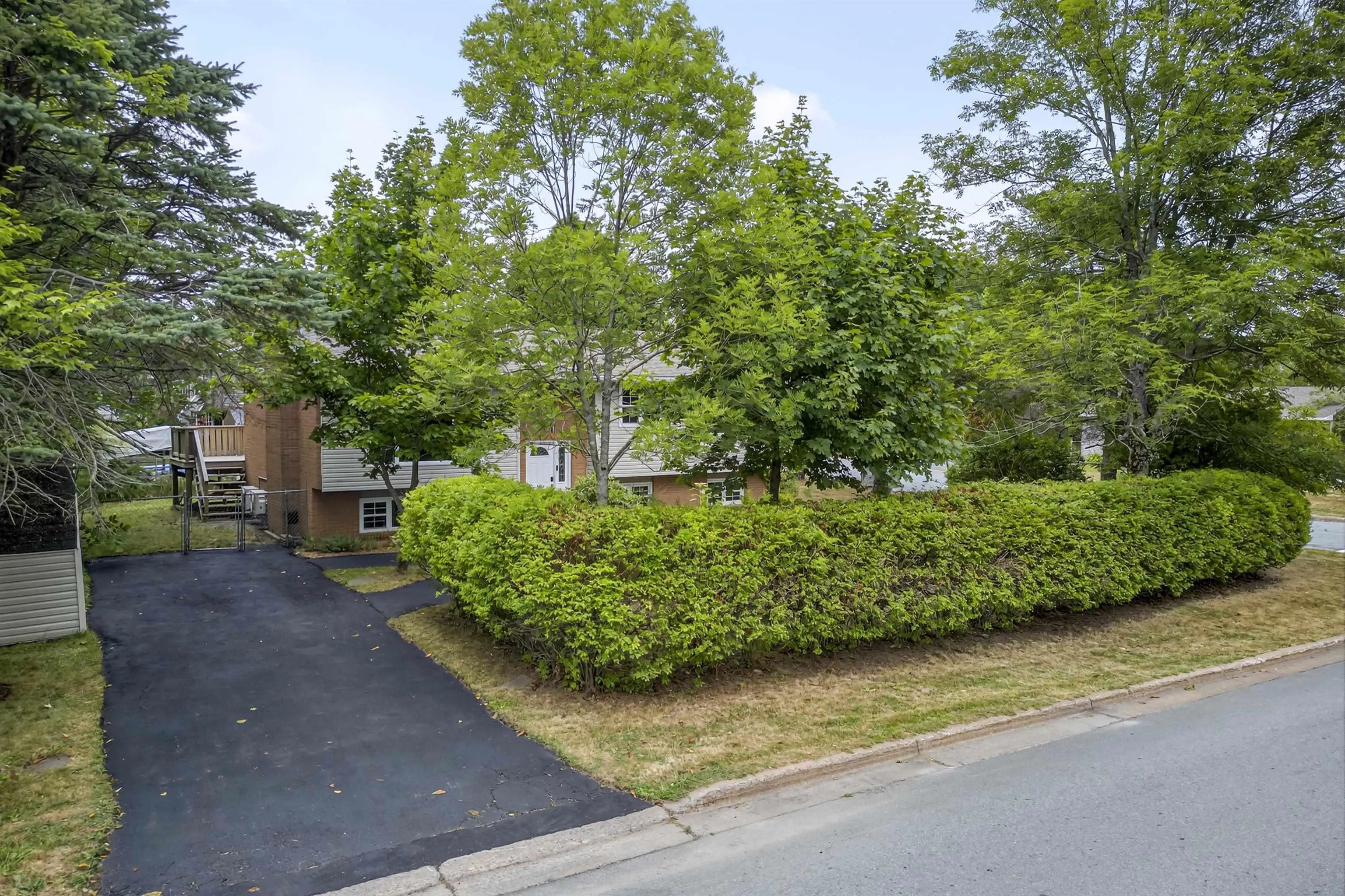 24 Colby Drive, Colby Village, NS B2V 1X6, 4 Bedrooms Bedrooms, ,2 BathroomsBathrooms,Residential,For Sale,Colby,202520538