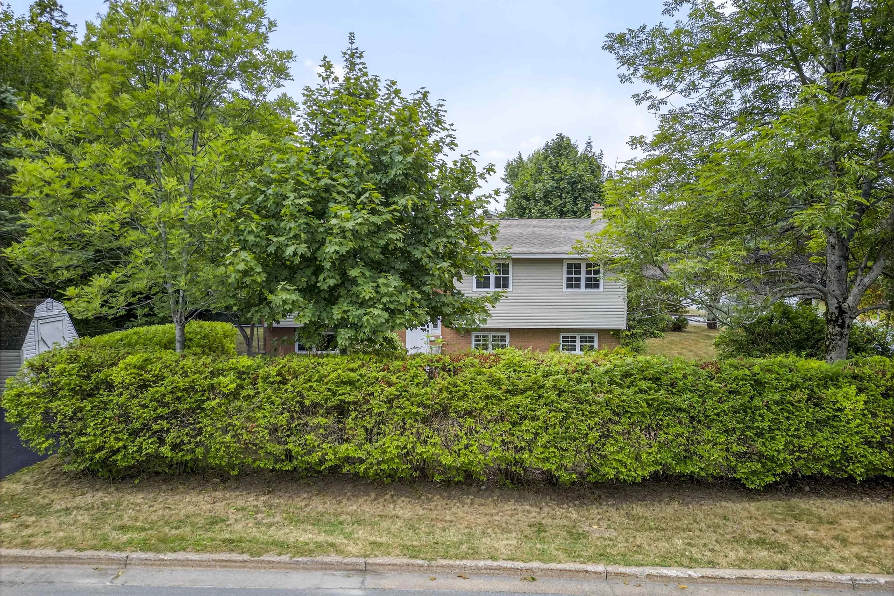 24 Colby Drive, Colby Village, NS B2V 1X6, 4 Bedrooms Bedrooms, ,2 BathroomsBathrooms,Residential,For Sale,Colby,202520538