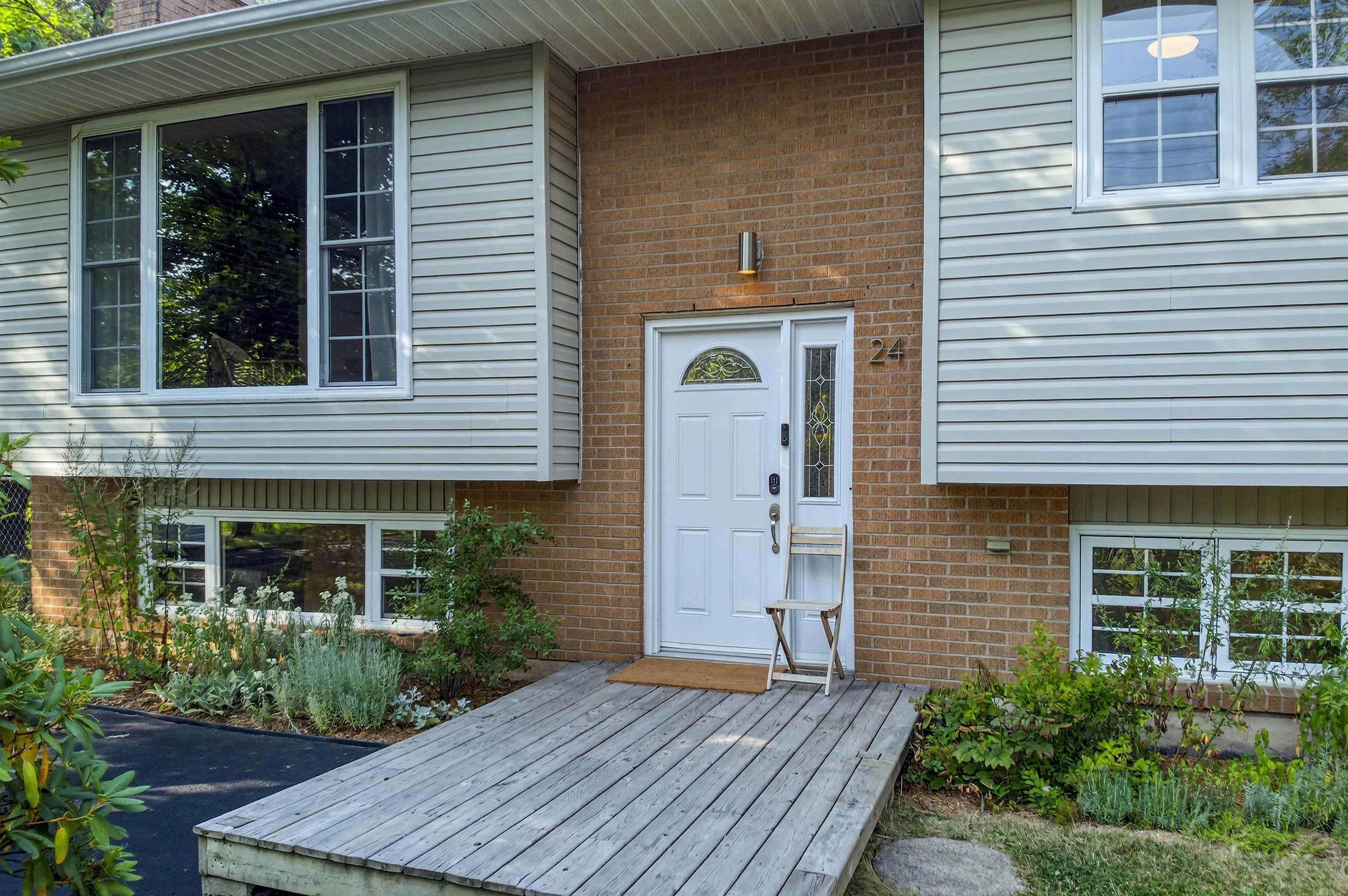 24 Colby Drive, Colby Village, NS B2V 1X6, 4 Bedrooms Bedrooms, ,2 BathroomsBathrooms,Residential,For Sale,Colby,202520538