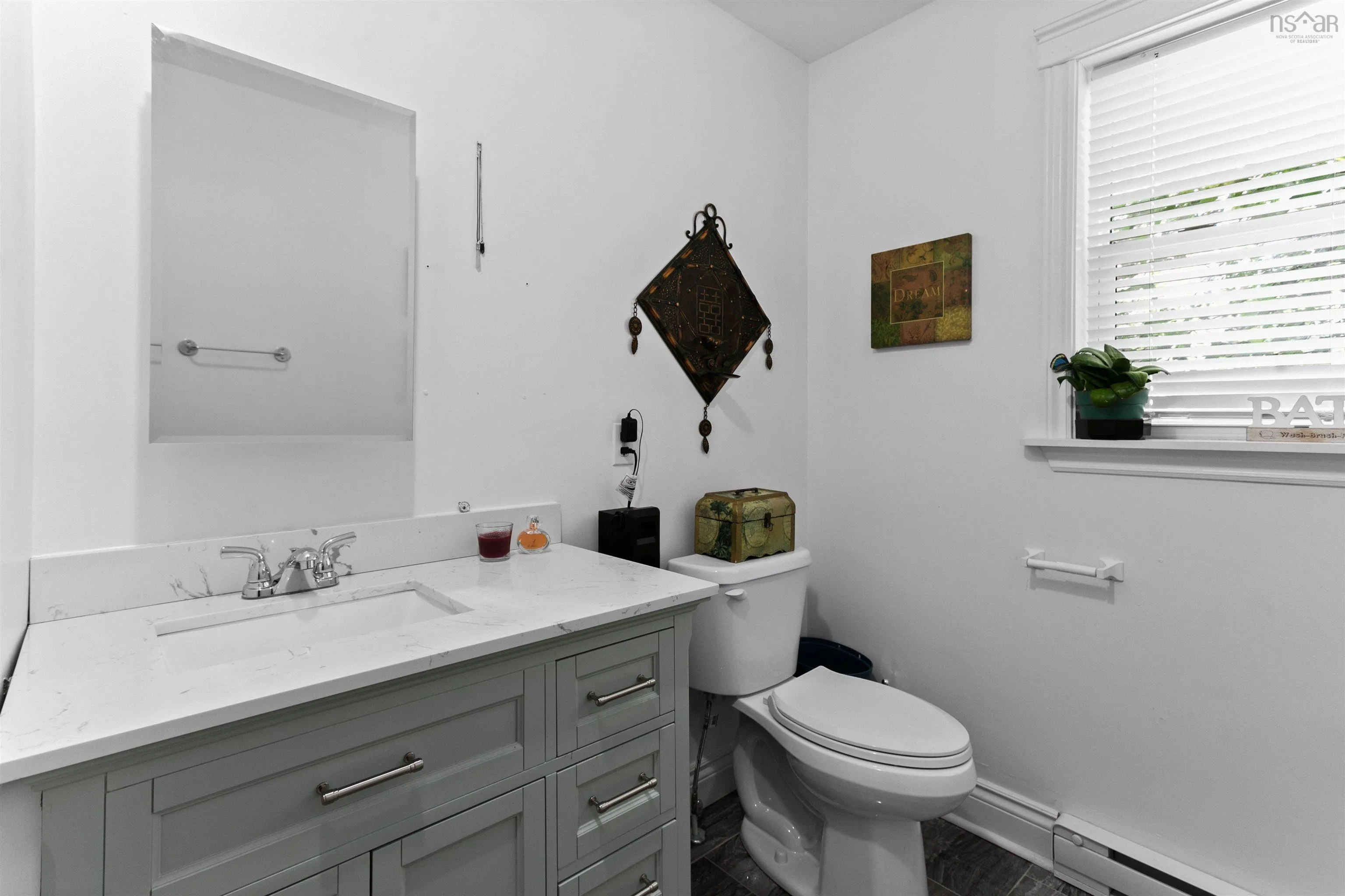 84/86 Woodbury Drive, Halifax, NS B3M 1Z5, ,Residential Income,For Sale,Woodbury,202511048