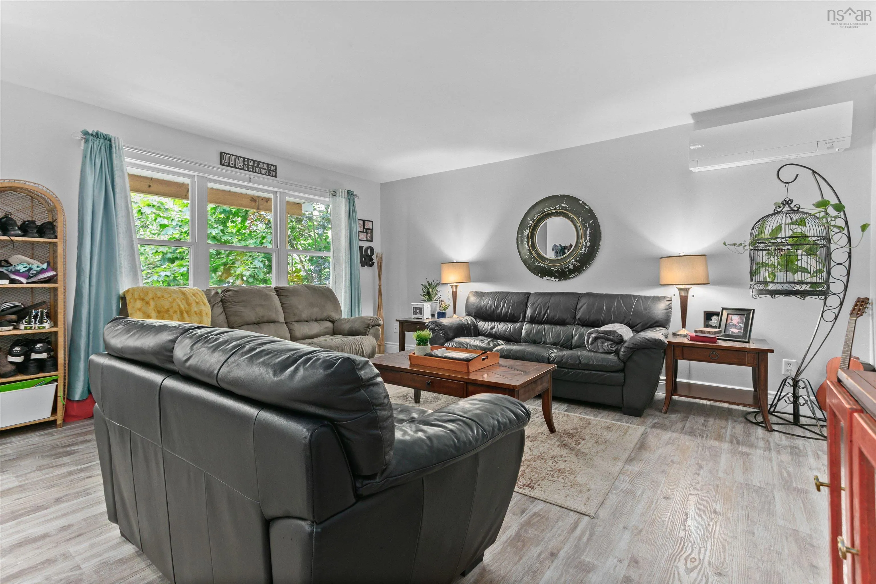 84/86 Woodbury Drive, Halifax, NS B3M 1Z5, ,Residential Income,For Sale,Woodbury,202511048