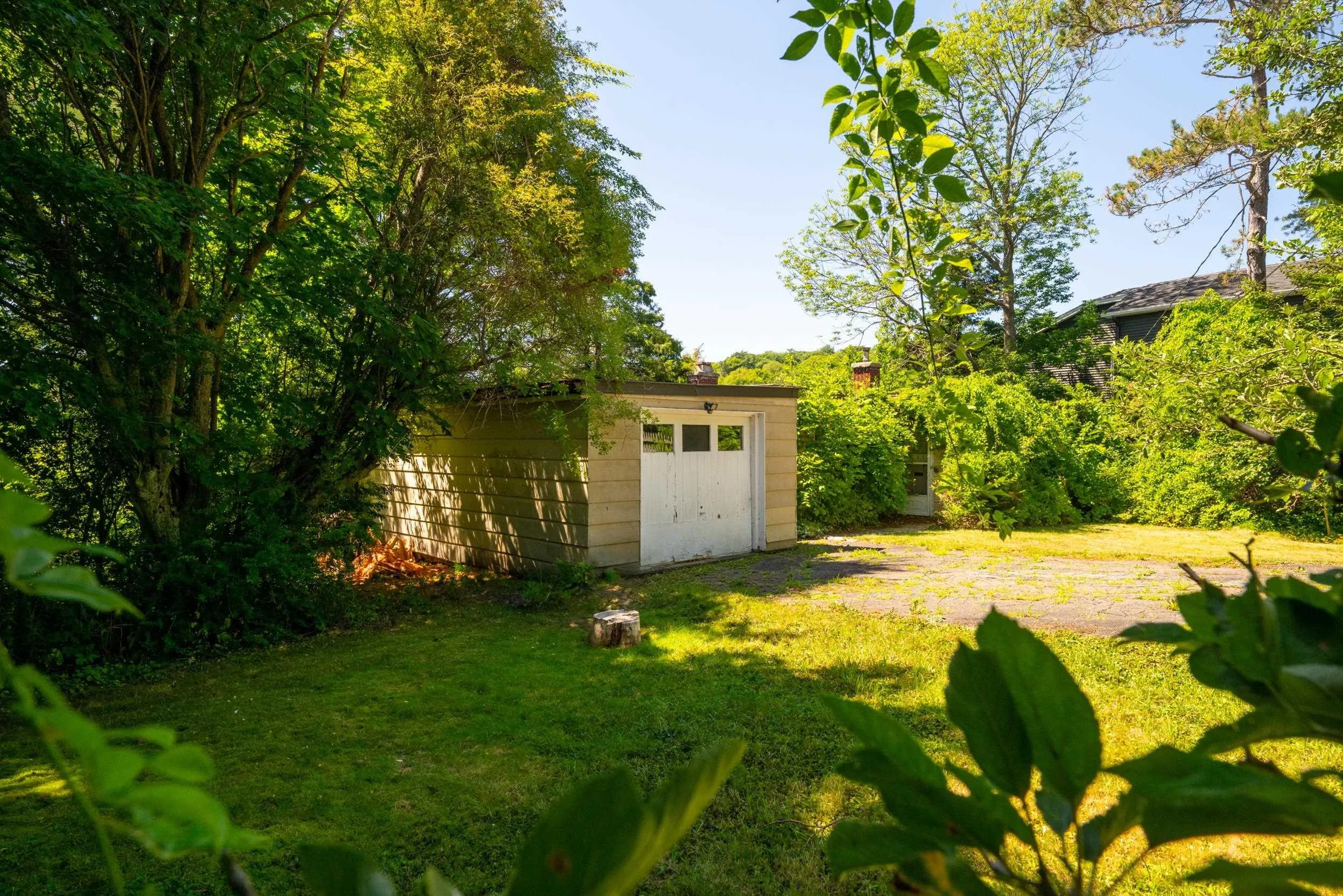 609 Shore Drive, Bedford, NS B4A 2E2, 3 Bedrooms Bedrooms, ,1 BathroomBathrooms,Residential,For Sale,Shore,202520360