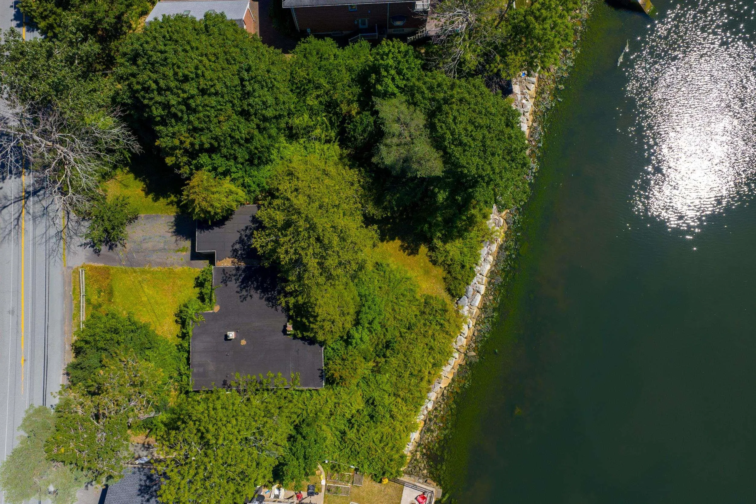 609 Shore Drive, Bedford, NS B4A 2E2, 3 Bedrooms Bedrooms, ,1 BathroomBathrooms,Residential,For Sale,Shore,202520360