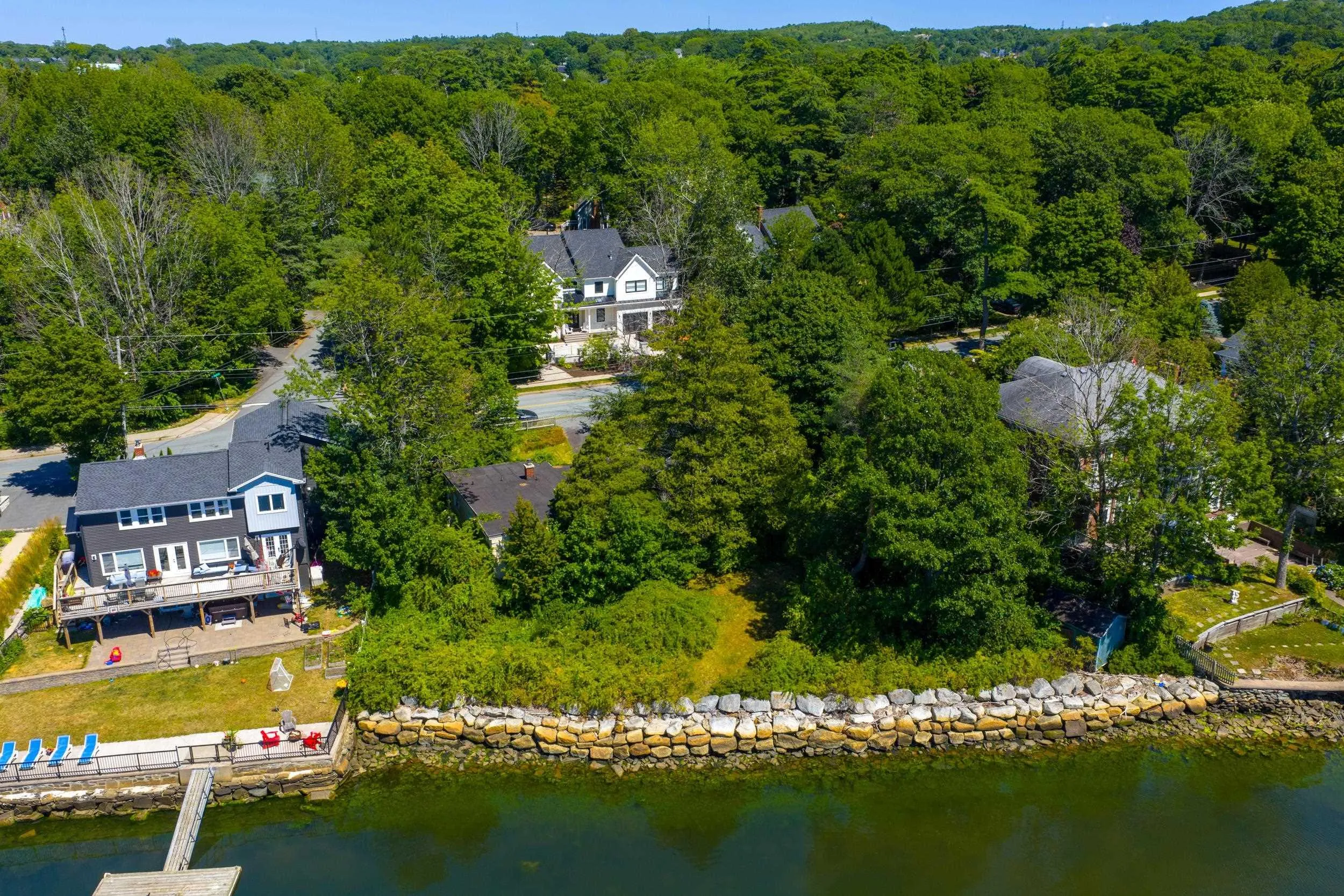 609 Shore Drive, Bedford, NS B4A 2E2, 3 Bedrooms Bedrooms, ,1 BathroomBathrooms,Residential,For Sale,Shore,202520360