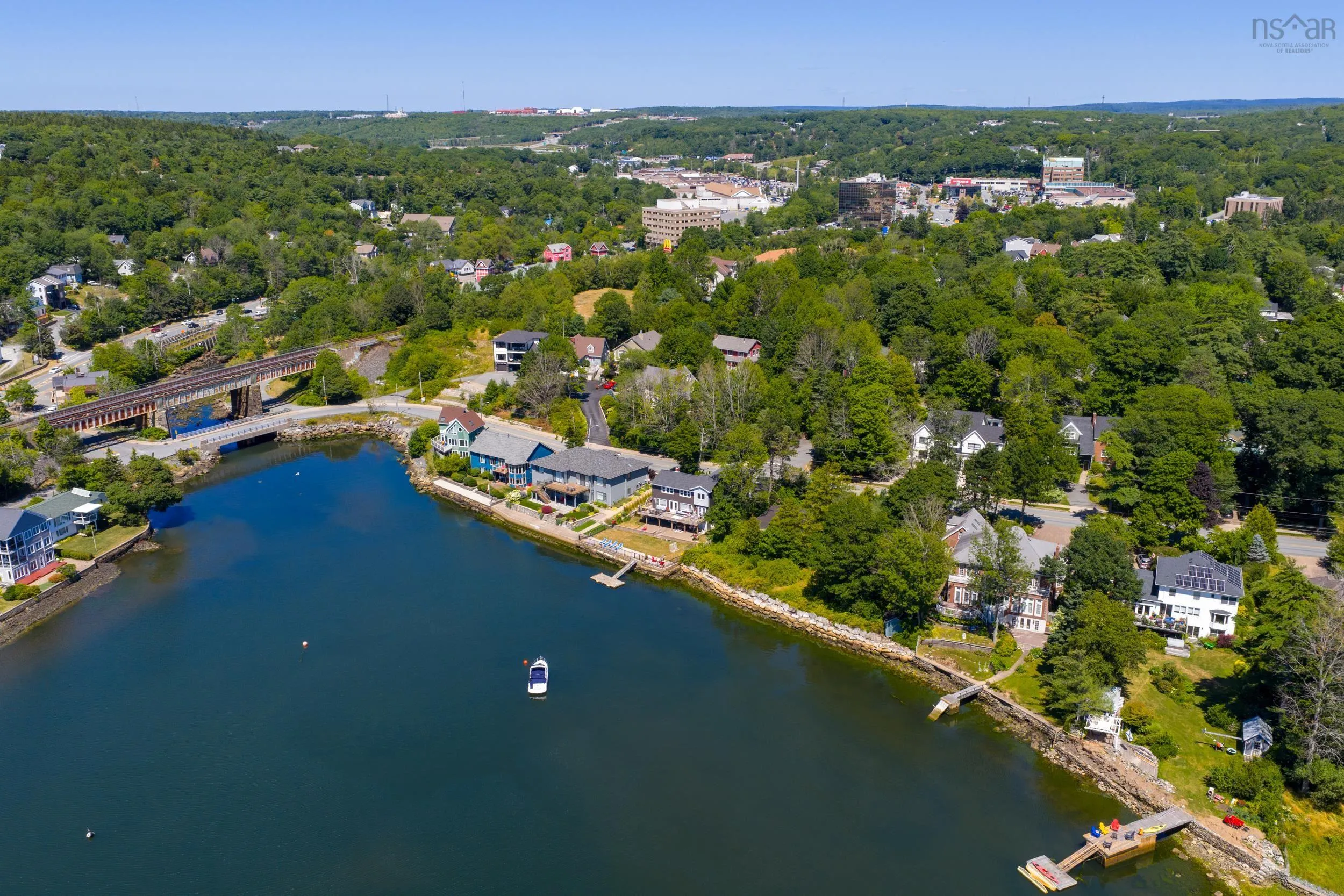 609 Shore Drive, Bedford, NS B4A 2E2, 3 Bedrooms Bedrooms, ,1 BathroomBathrooms,Residential,For Sale,Shore,202520360