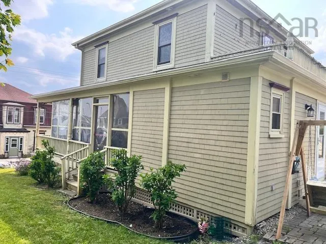 271 Montague Street, Lunenburg, NS B0J 2C0, 3 Bedrooms Bedrooms, ,2 BathroomsBathrooms,Residential,For Sale,Montague,202514658