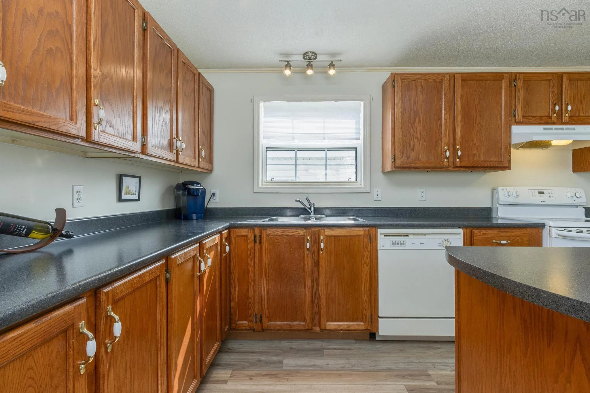 63 That Street, Porters Lake, NS B3E 1H3, 2 Bedrooms Bedrooms, ,2 BathroomsBathrooms,Residential,For Sale,That,202520079