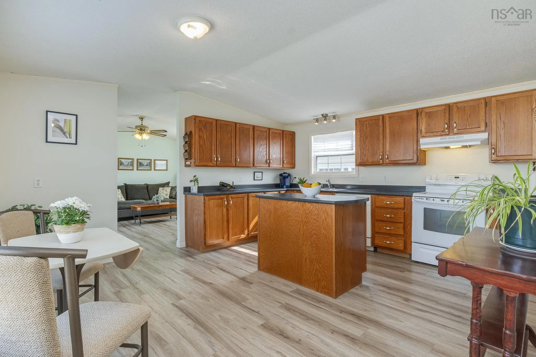 63 That Street, Porters Lake, NS B3E 1H3, 2 Bedrooms Bedrooms, ,2 BathroomsBathrooms,Residential,For Sale,That,202520079