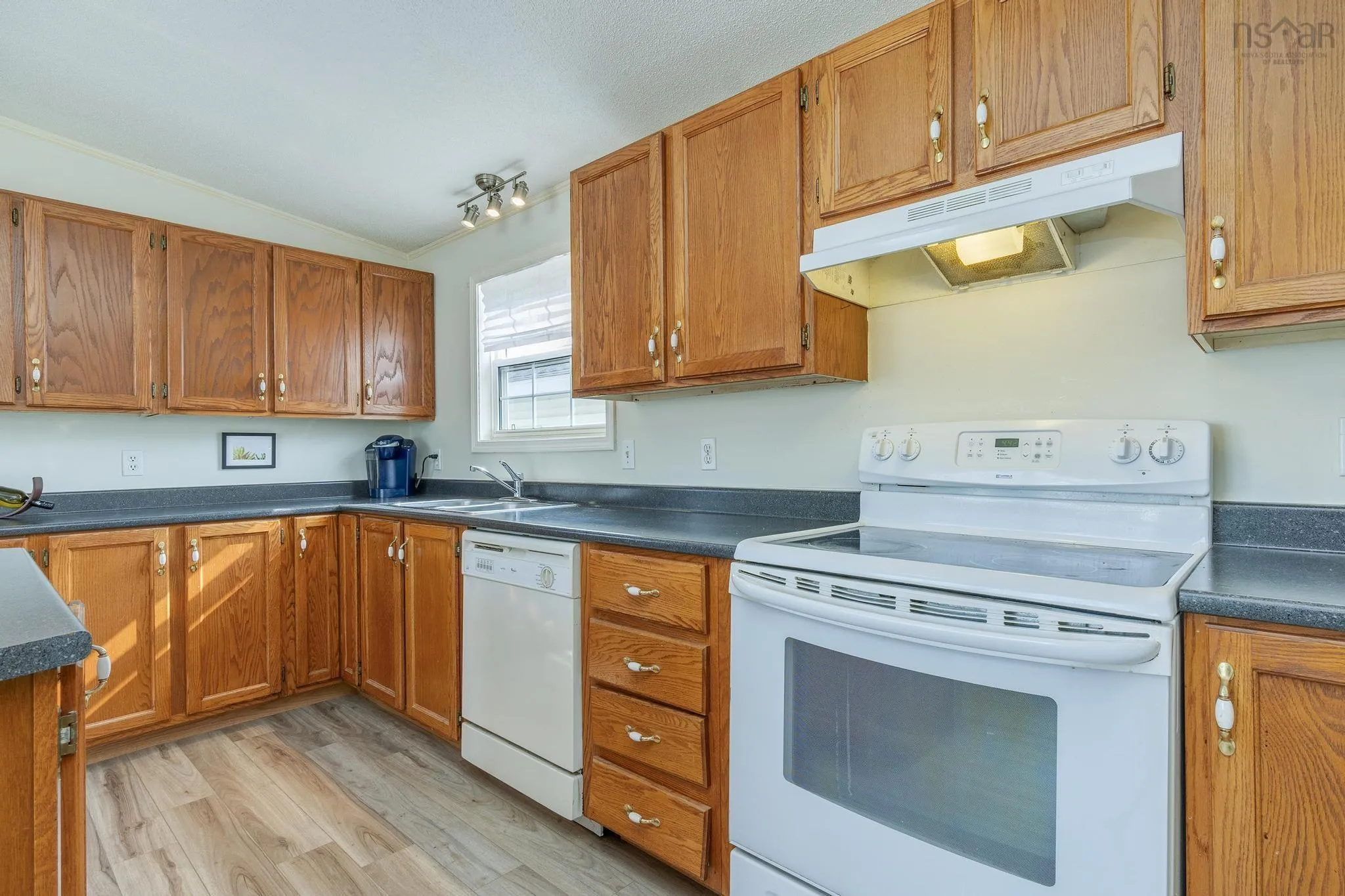 63 That Street, Porters Lake, NS B3E 1H3, 2 Bedrooms Bedrooms, ,2 BathroomsBathrooms,Residential,For Sale,That,202520079
