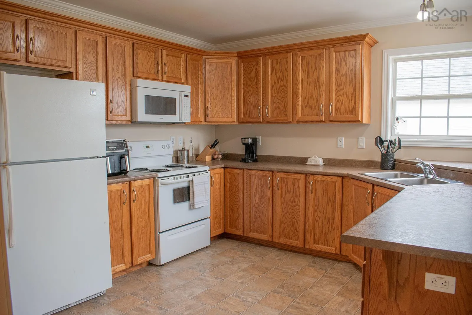 28 Clarence Street, Amherst, NS B4H 3P1, 4 Bedrooms Bedrooms, ,Residential Income,For Sale,Clarence,202517234