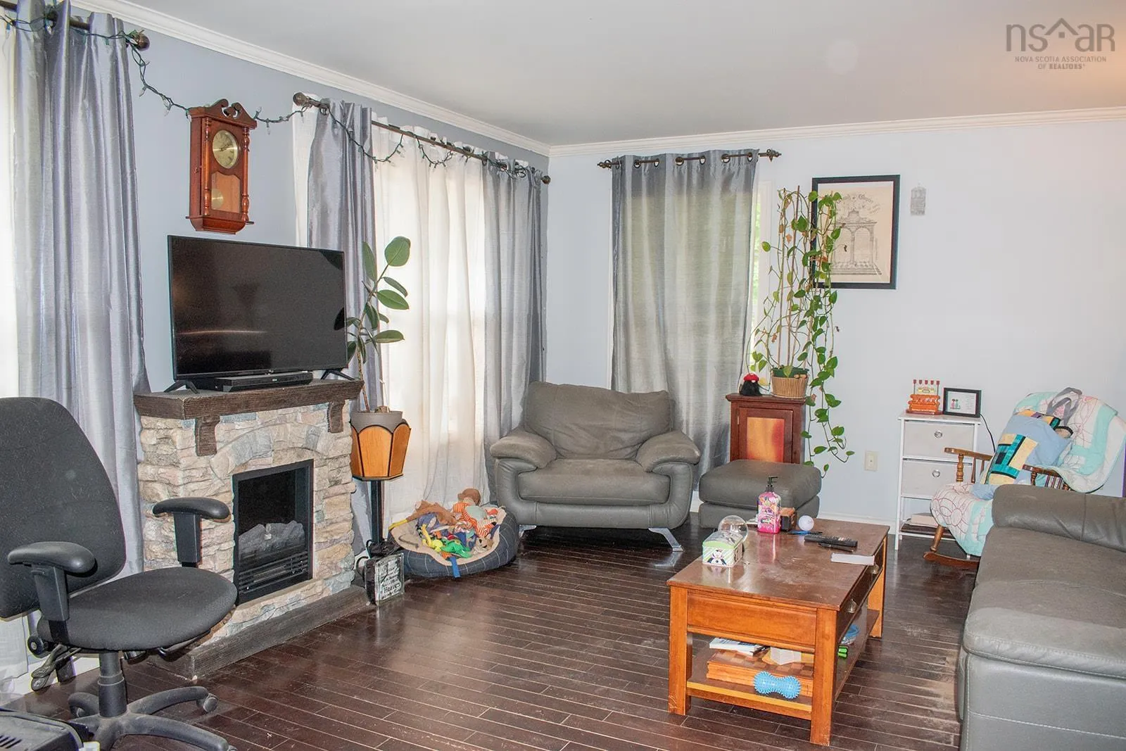 28 Clarence Street, Amherst, NS B4H 3P1, 4 Bedrooms Bedrooms, ,Residential Income,For Sale,Clarence,202517234