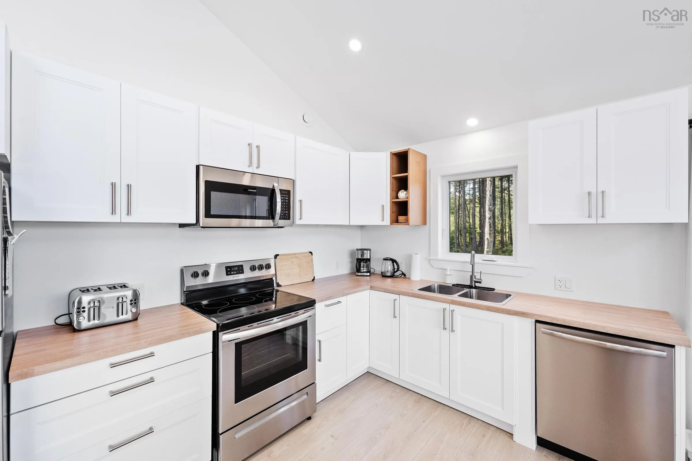 43 Belliveau Lake Estates Road, Belliveaus Cove, NS B0W 1J0, 2 Bedrooms Bedrooms, ,1 BathroomBathrooms,Residential,For Sale,Belliveau Lake Estates Road,202522097
