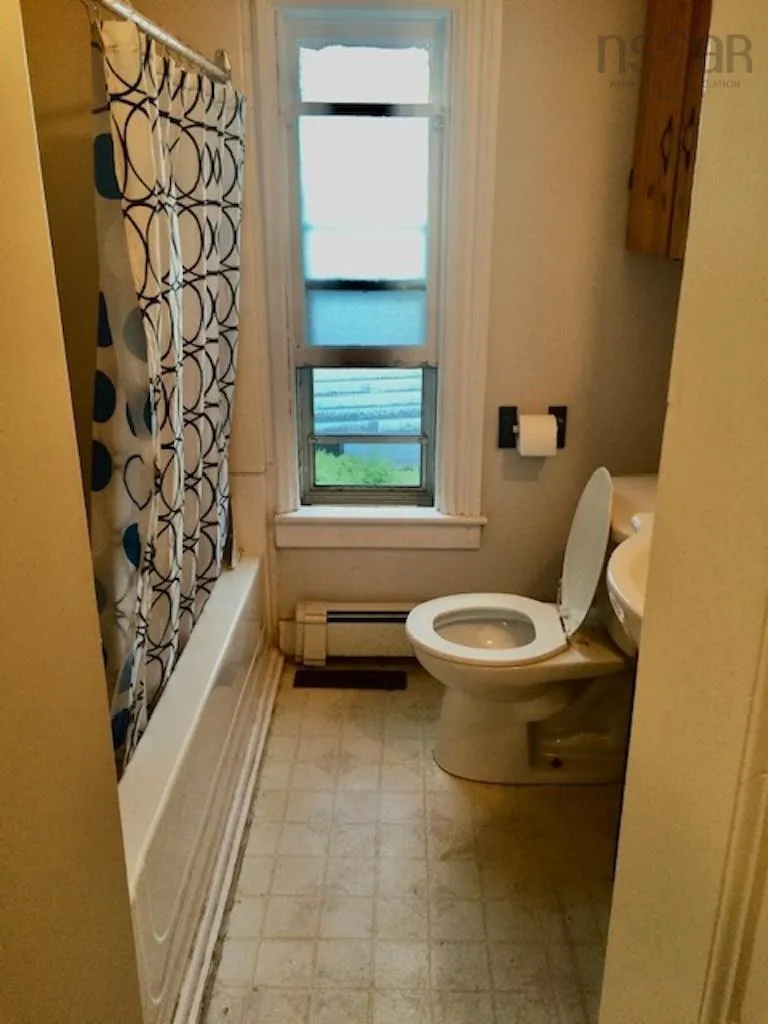 5 Victoria Street, Truro Ns B2n 1y5, 4 Bedrooms Bedrooms, ,Residential Income,For Sale,Victoria,202427940