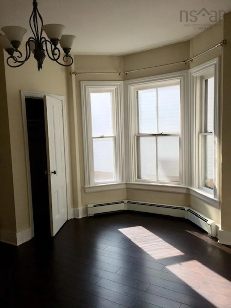 5 Victoria Street, Truro Ns B2n 1y5, 4 Bedrooms Bedrooms, ,Residential Income,For Sale,Victoria,202427940
