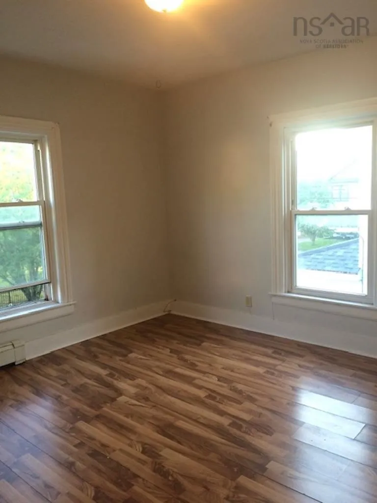 5 Victoria Street, Truro Ns B2n 1y5, 4 Bedrooms Bedrooms, ,Residential Income,For Sale,Victoria,202427940
