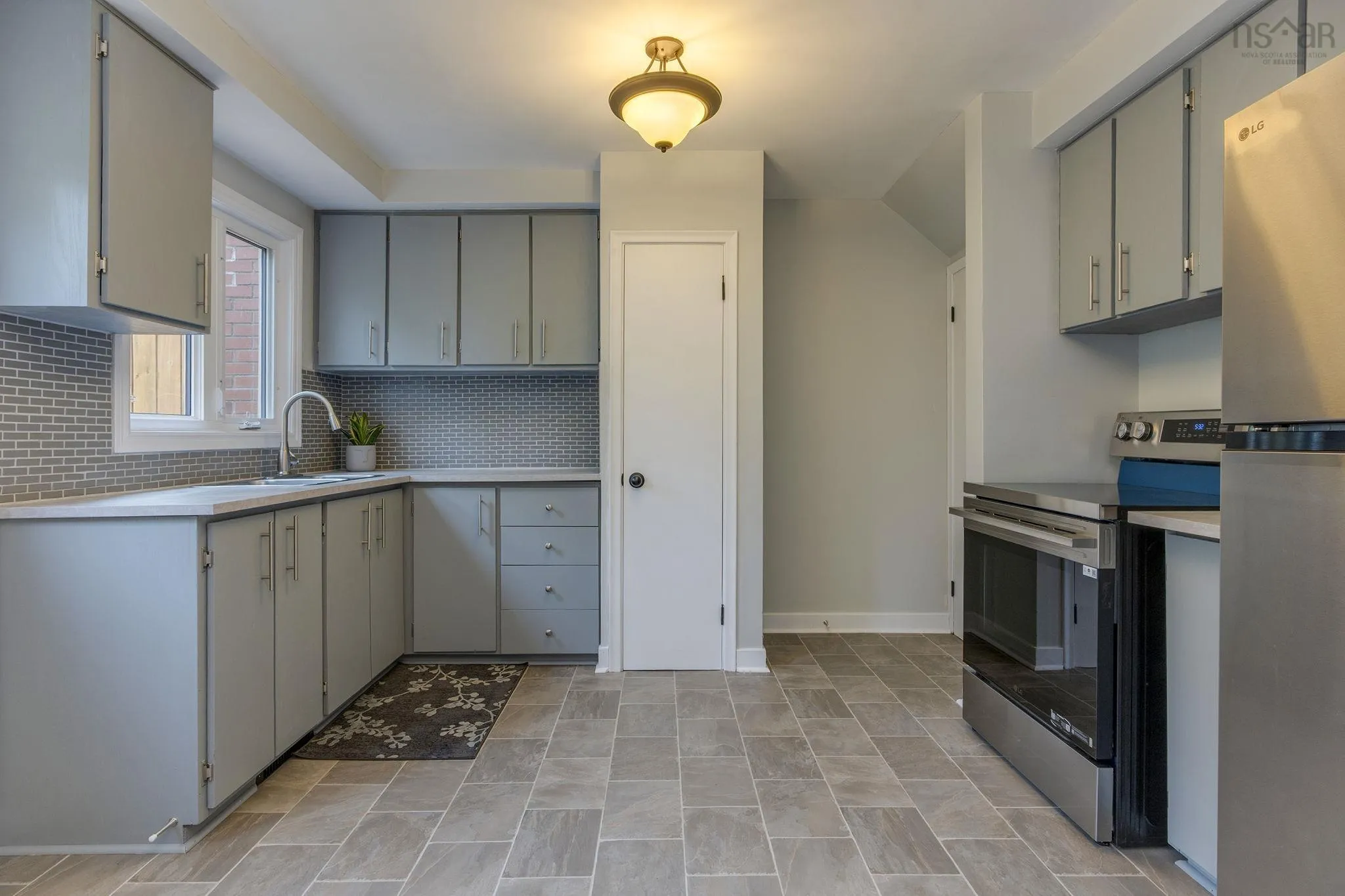 19-19 A Westwood Drive, Dartmouth, NS B2X 1Y3, ,Residential Income,For Sale,Westwood,202525666