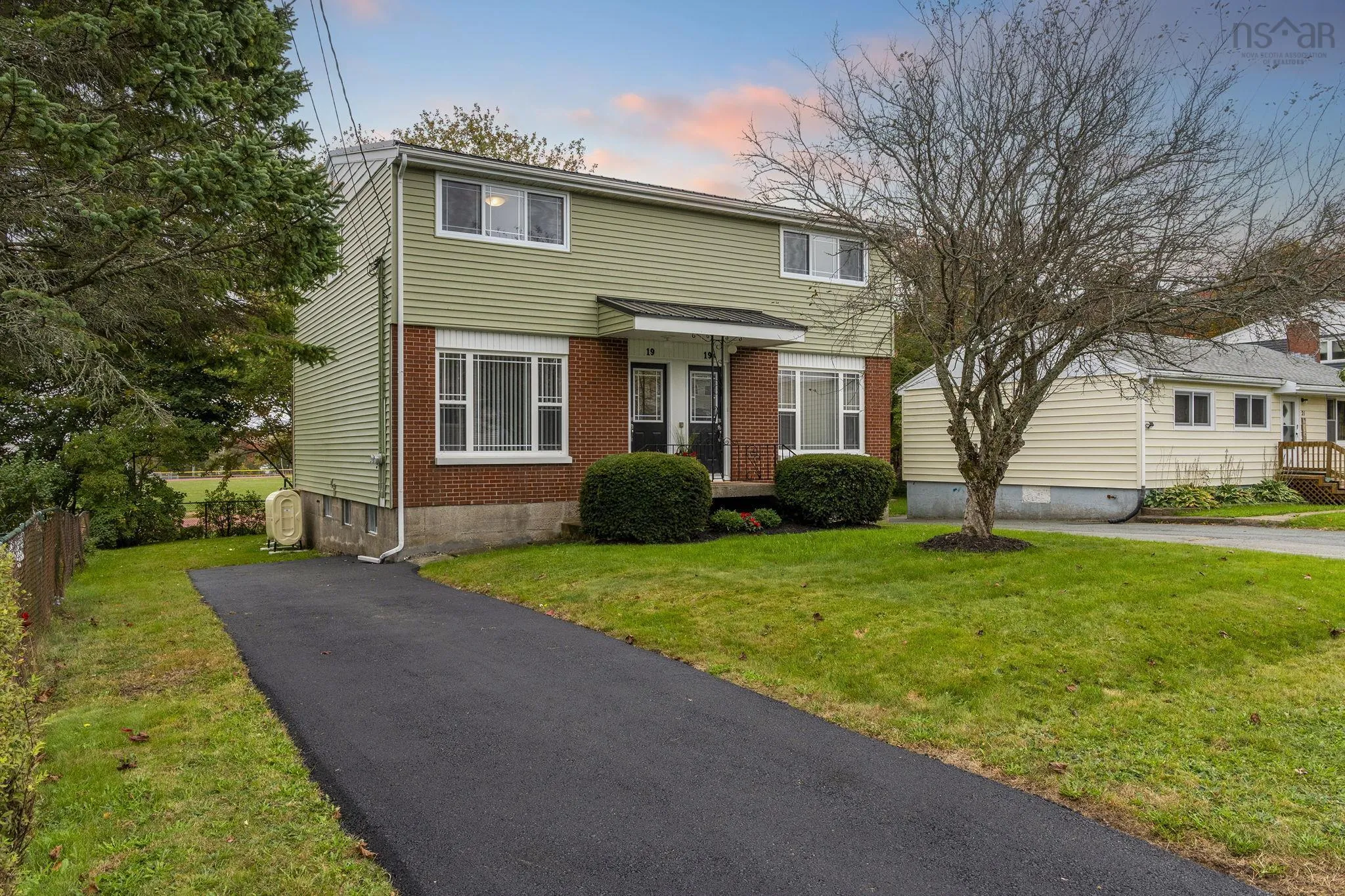 19-19 A Westwood Drive, Dartmouth, NS B2X 1Y3, ,Residential Income,For Sale,Westwood,202525666