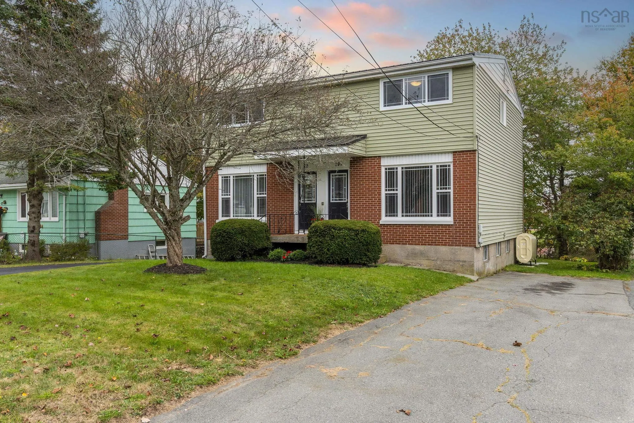 19-19 A Westwood Drive, Dartmouth, NS B2X 1Y3, ,Residential Income,For Sale,Westwood,202525666