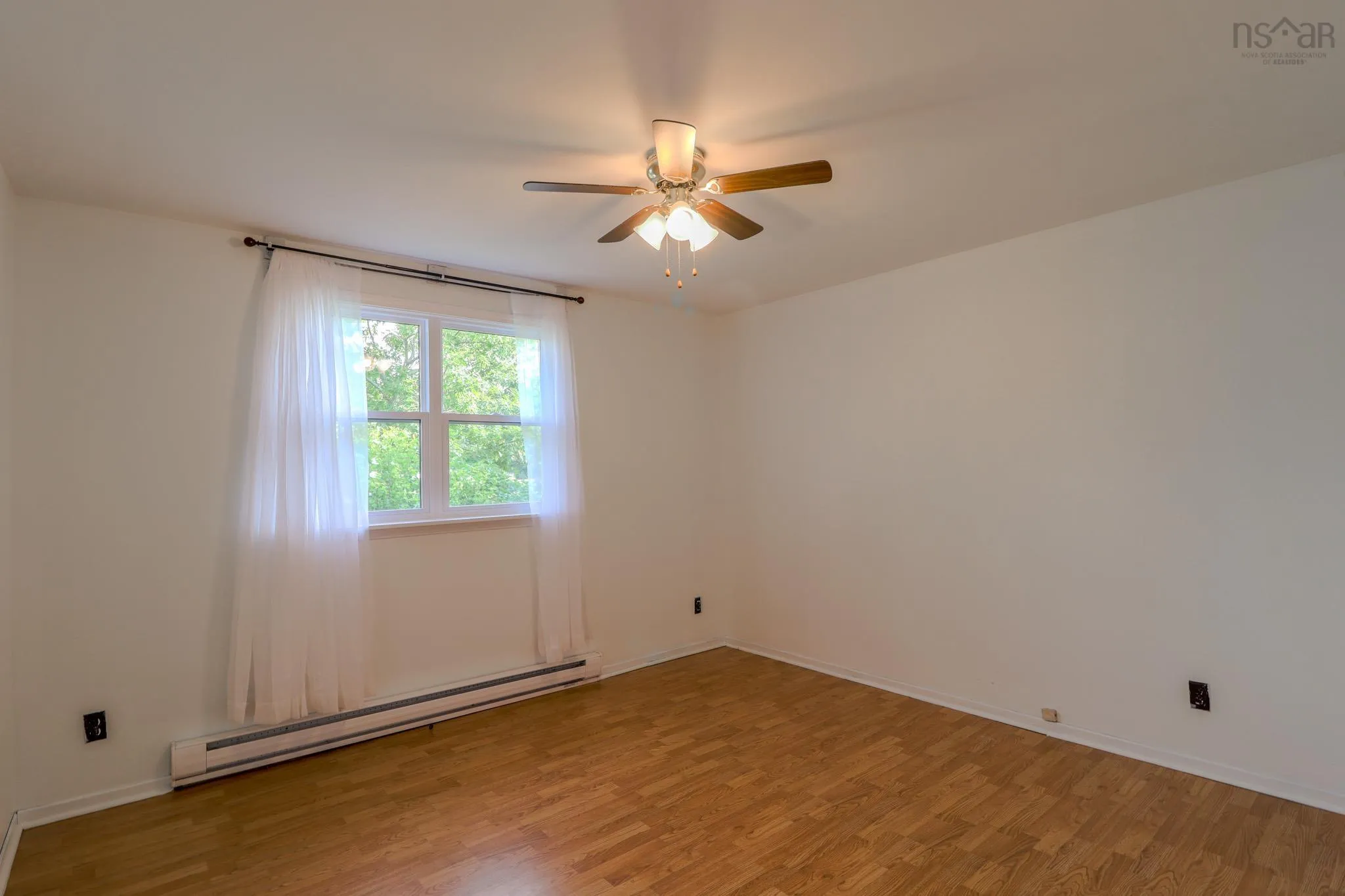 21 Halliday Street, Westmount, NS B1R 2A8, 2 Bedrooms Bedrooms, ,1 BathroomBathrooms,Residential,For Sale,Halliday,202520864