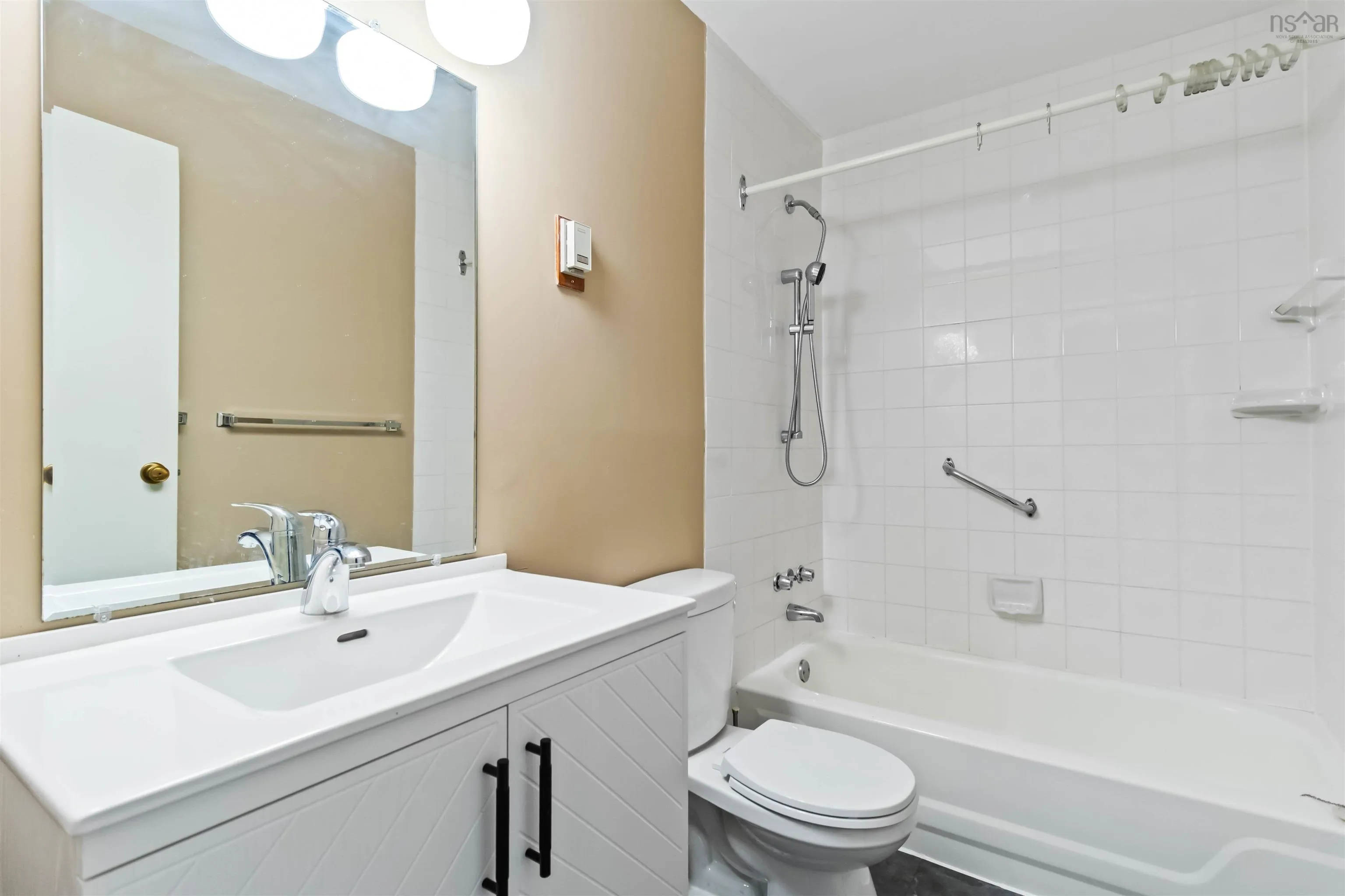 4 Forestside Crescent, Halifax Ns B3m 1m4, 3 Bedrooms Bedrooms, ,2 BathroomsBathrooms,Residential,For Sale,Forestside,202510483