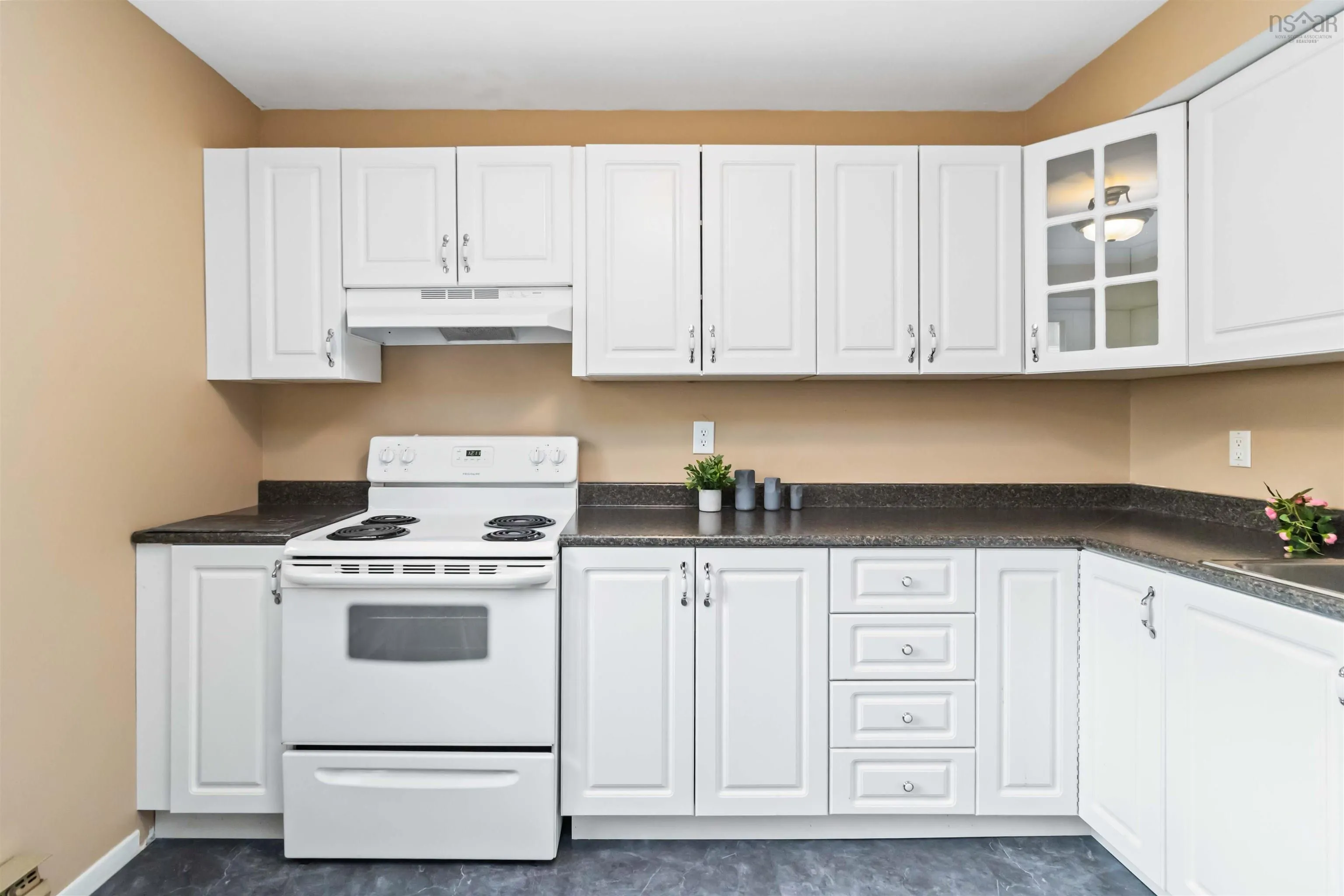 4 Forestside Crescent, Halifax Ns B3m 1m4, 3 Bedrooms Bedrooms, ,2 BathroomsBathrooms,Residential,For Sale,Forestside,202510483