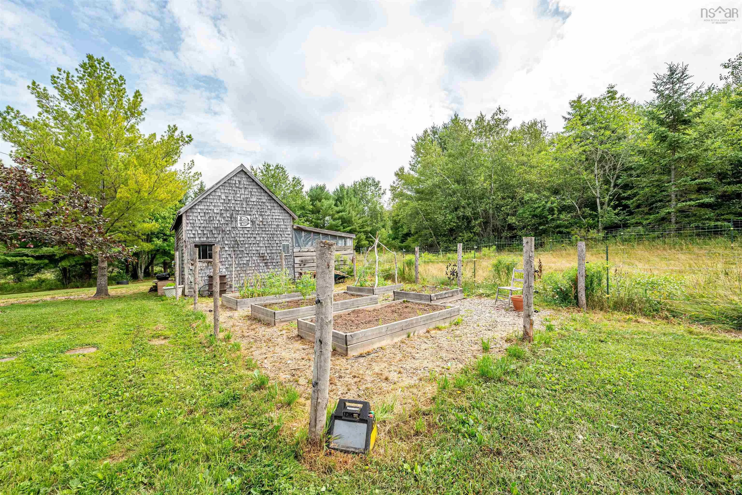 1161 Falmouth Back Road, Upper Falmouth, NS B0P 1P0, 1 Bedroom Bedrooms, ,1 BathroomBathrooms,Residential,For Sale,Falmouth Back,202520190