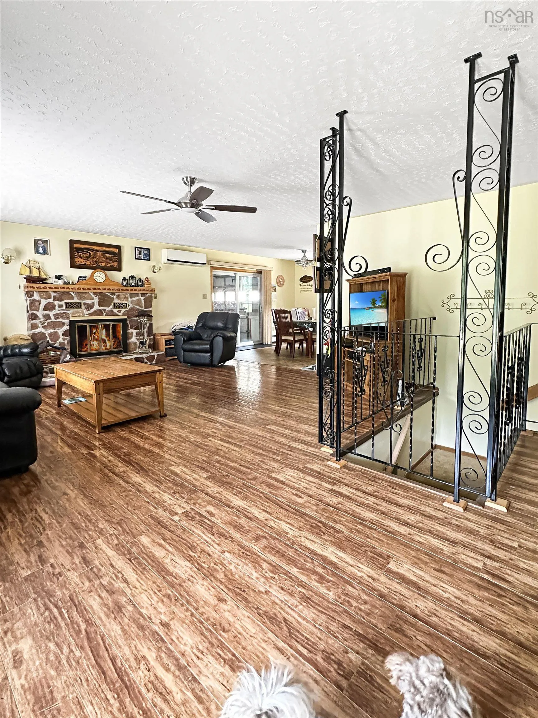 352 Lawrence Road, Rockland, NS B0P 1E0, 4 Bedrooms Bedrooms, ,3 BathroomsBathrooms,Residential,For Sale,Lawrence,202519698