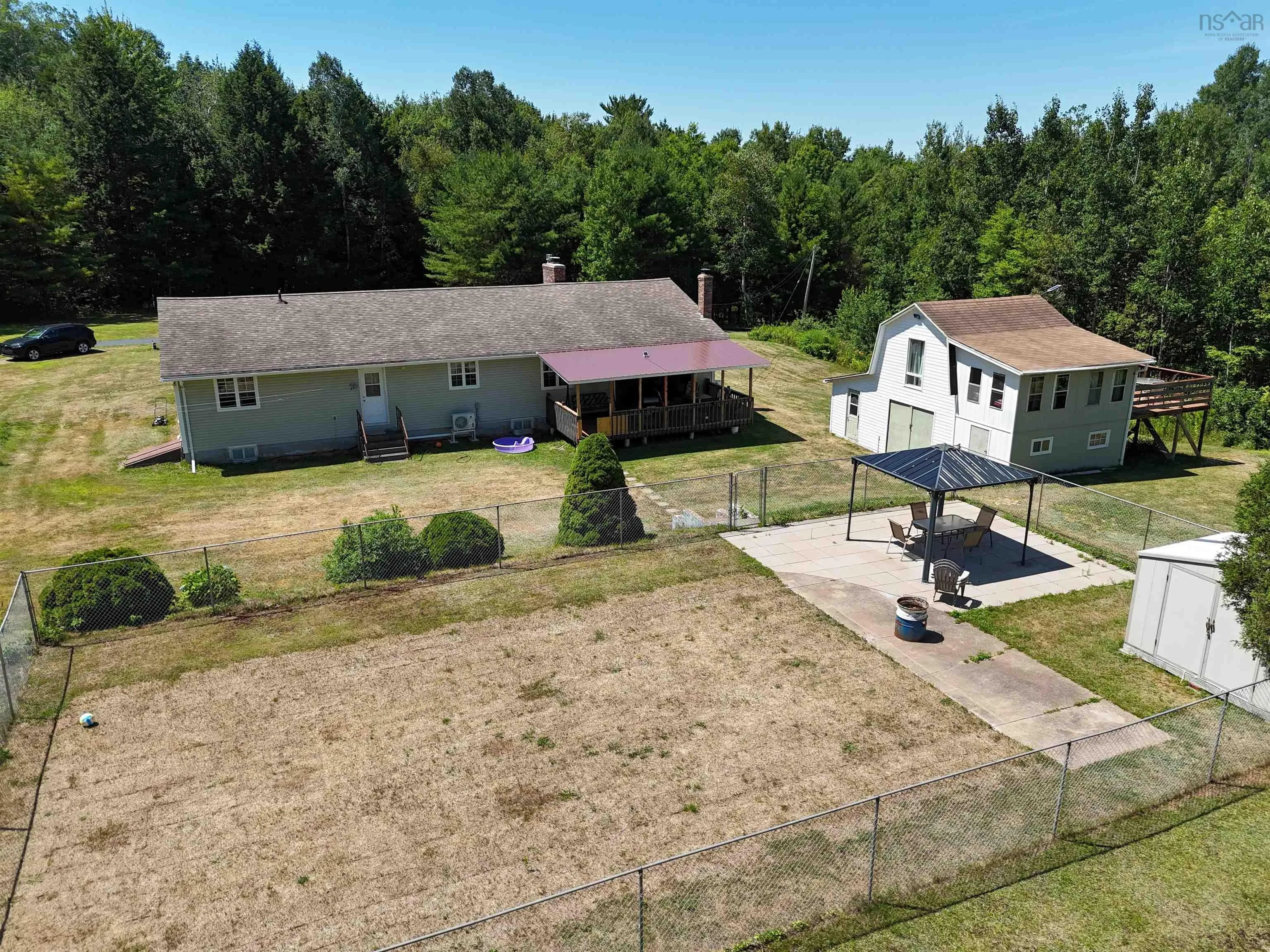 352 Lawrence Road, Rockland, NS B0P 1E0, 4 Bedrooms Bedrooms, ,3 BathroomsBathrooms,Residential,For Sale,Lawrence,202519698