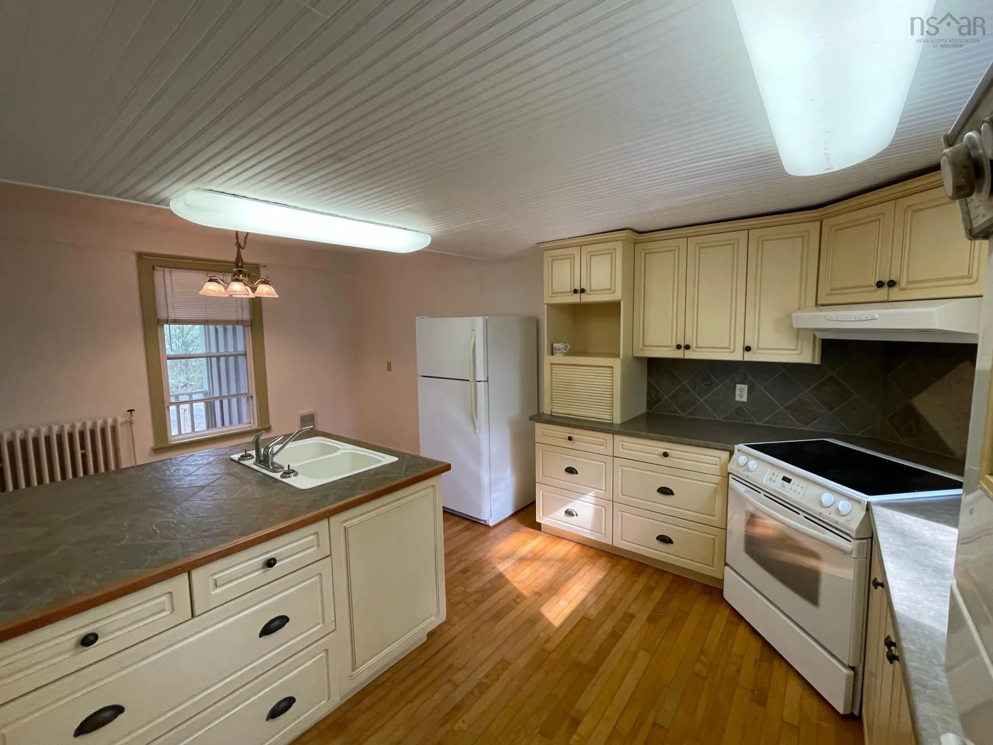 2532 Highway 1, Aylesford, NS B0P 1C0, 6 Bedrooms Bedrooms, ,Residential Income,For Sale,Highway 1,202518672