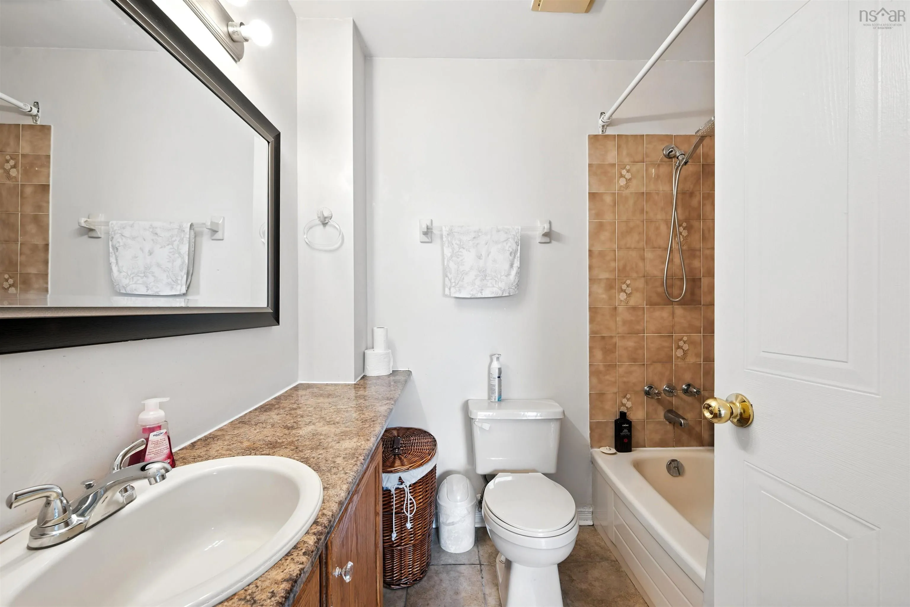 8-77 Collins Grove, Dartmouth, NS B2W 4G3, 3 Bedrooms Bedrooms, ,2 BathroomsBathrooms,Residential,For Sale,Collins,202518223