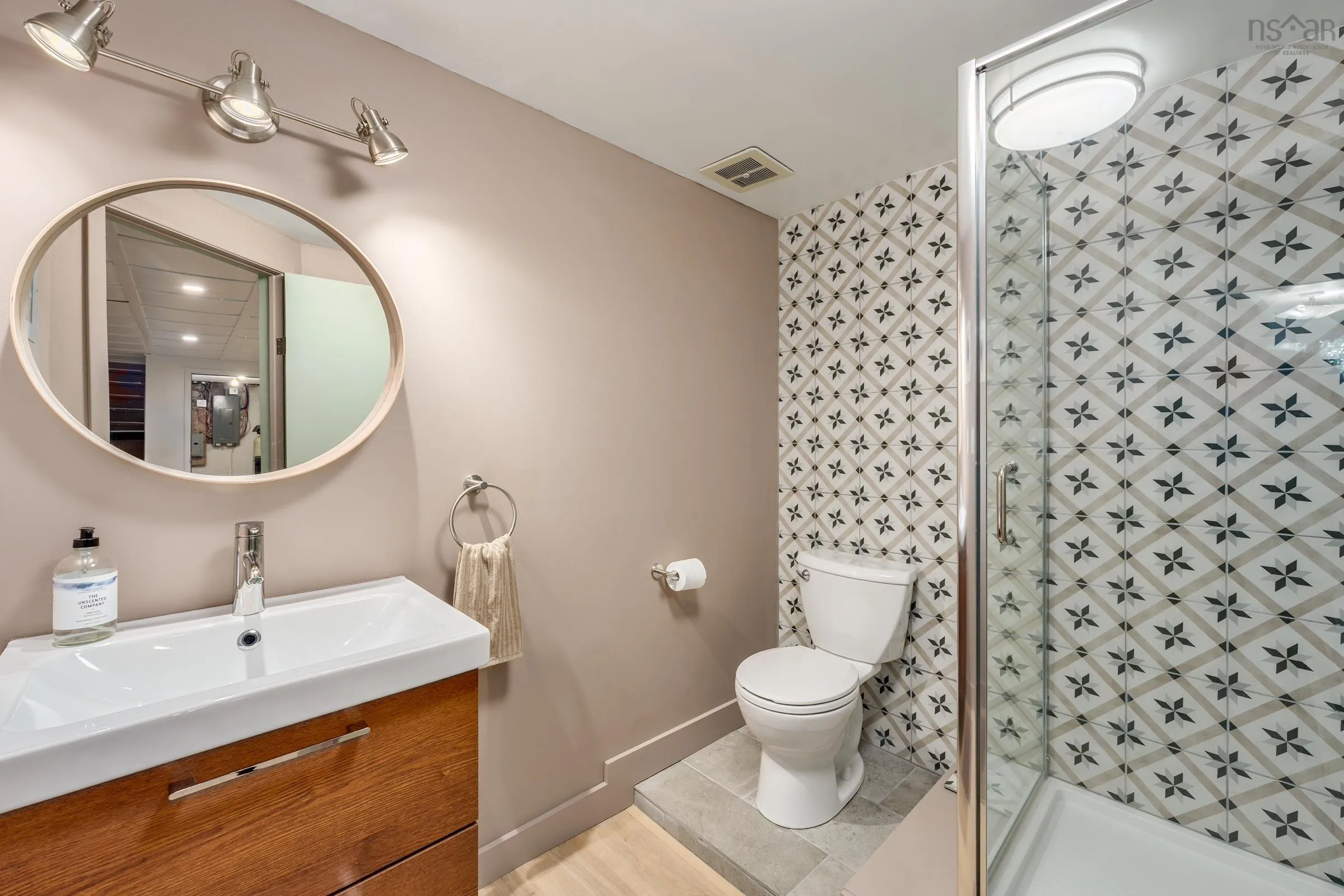 35 Hector Street, Port Maitland, NS B5A 5R8, 3 Bedrooms Bedrooms, ,2 BathroomsBathrooms,Residential,For Sale,Hector,202518693