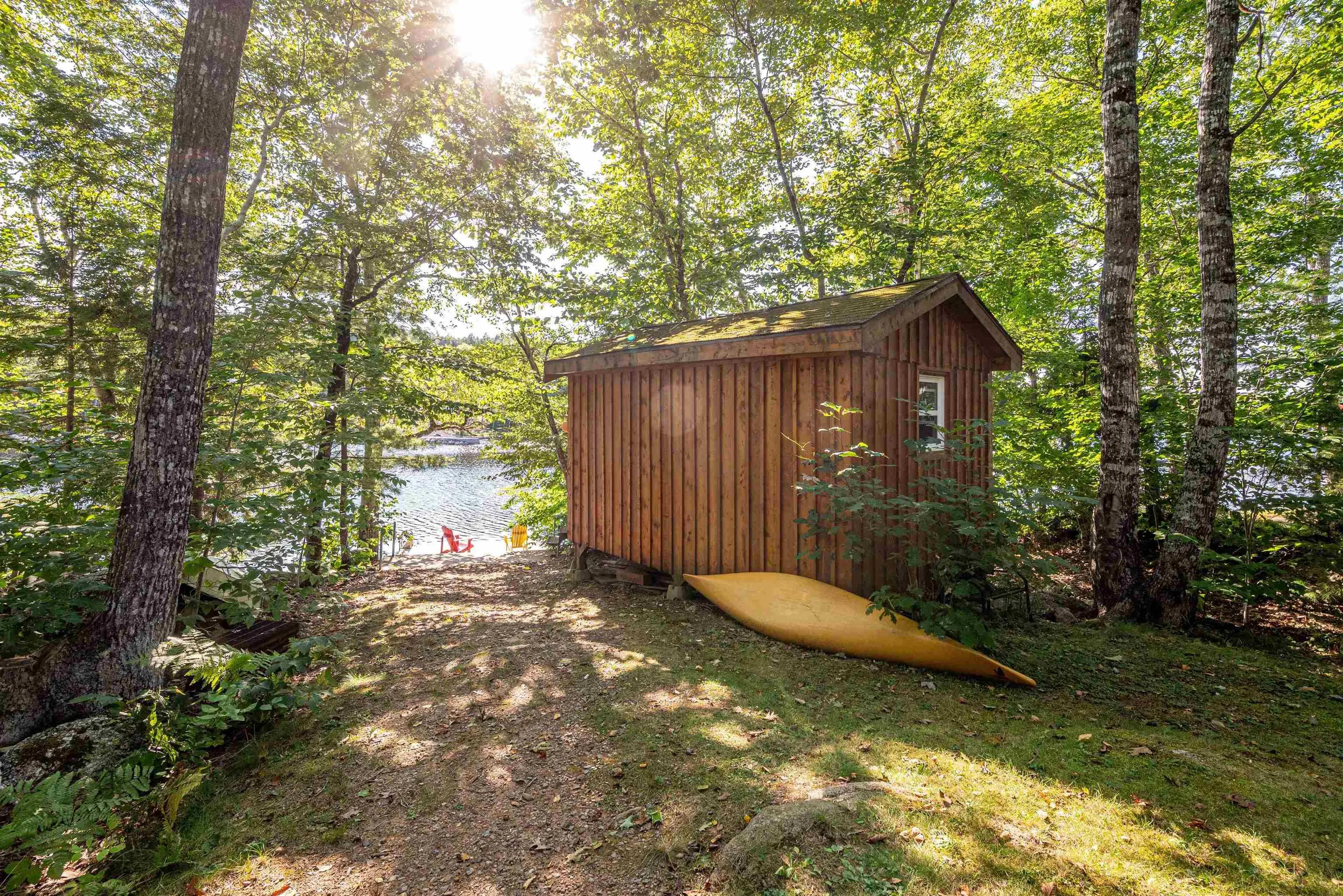 102 Canyon Point Road, Vaughan, NS B0N 2T0, 3 Bedrooms Bedrooms, ,2 BathroomsBathrooms,Residential,For Sale,Canyon Point,202511050