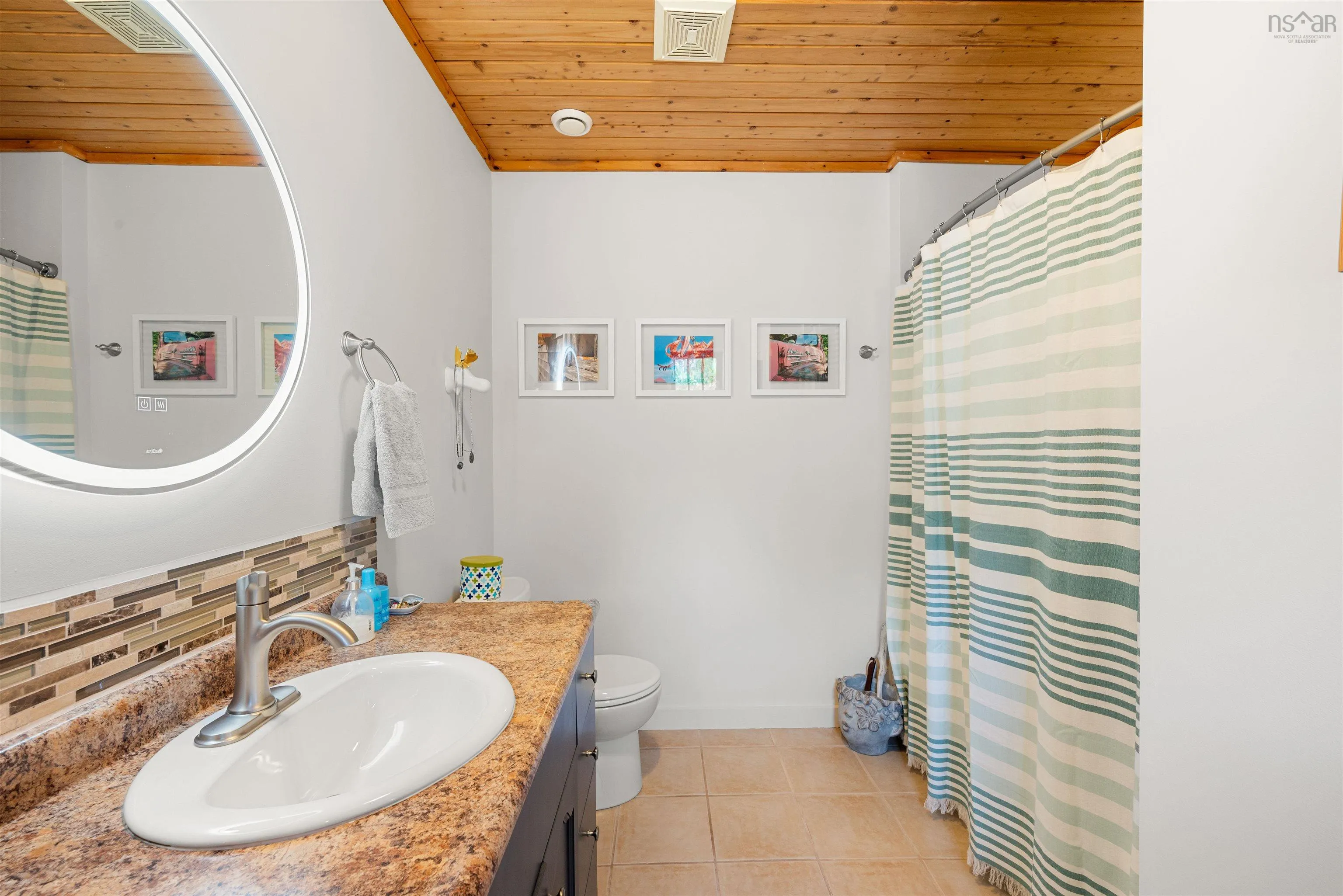 102 Canyon Point Road, Vaughan, NS B0N 2T0, 3 Bedrooms Bedrooms, ,2 BathroomsBathrooms,Residential,For Sale,Canyon Point,202511050