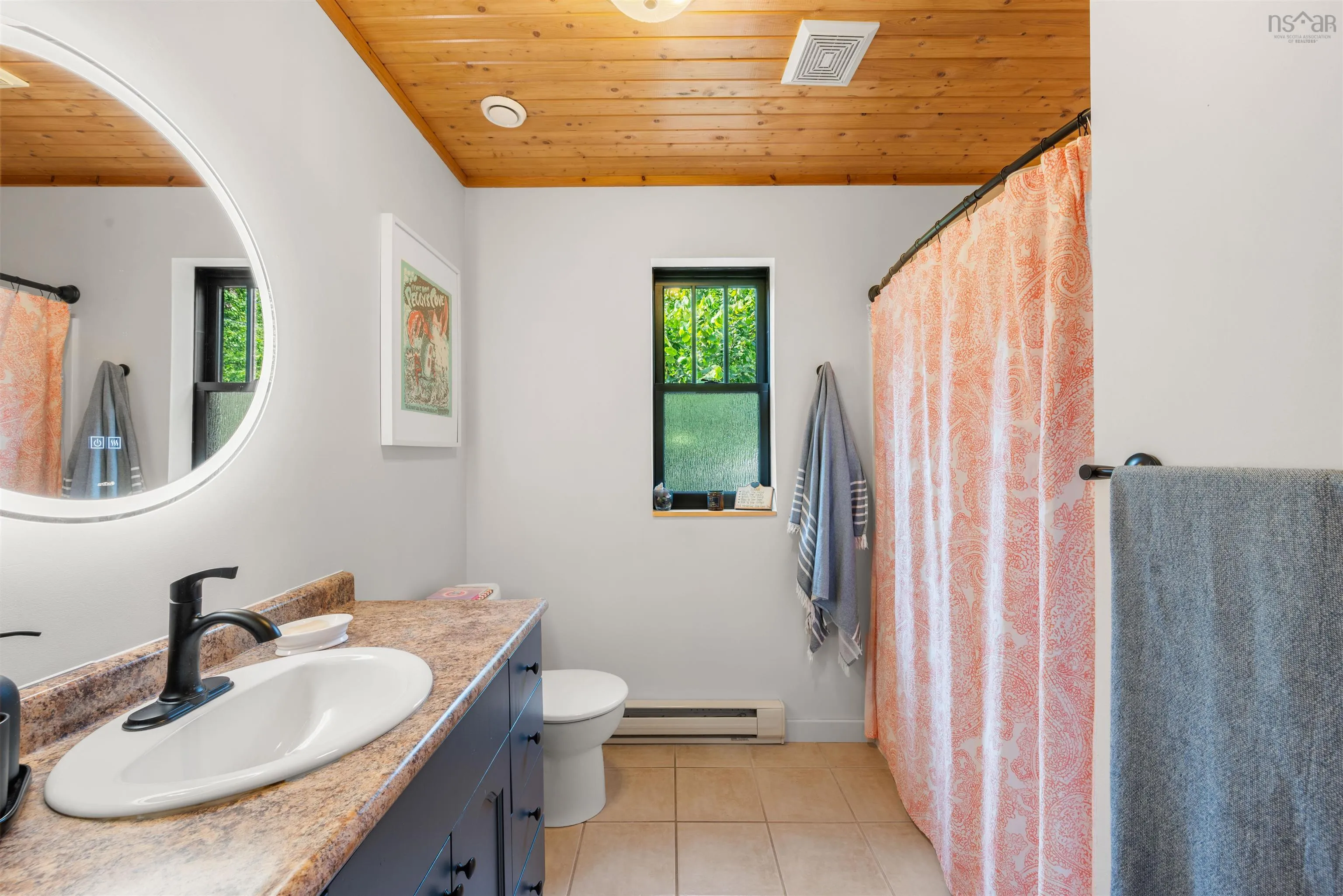 102 Canyon Point Road, Vaughan, NS B0N 2T0, 3 Bedrooms Bedrooms, ,2 BathroomsBathrooms,Residential,For Sale,Canyon Point,202511050